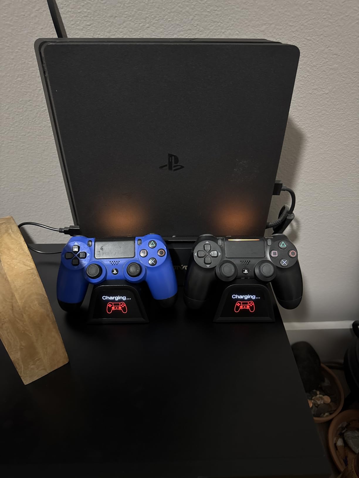 OIVO PS4 Stand for PlayStation 4 Console, Cooling Station for PS4 Slim/Pro/PlayStation 4 Consoles, Pro Vertical Stand with 12 Game Slots customer photo 1