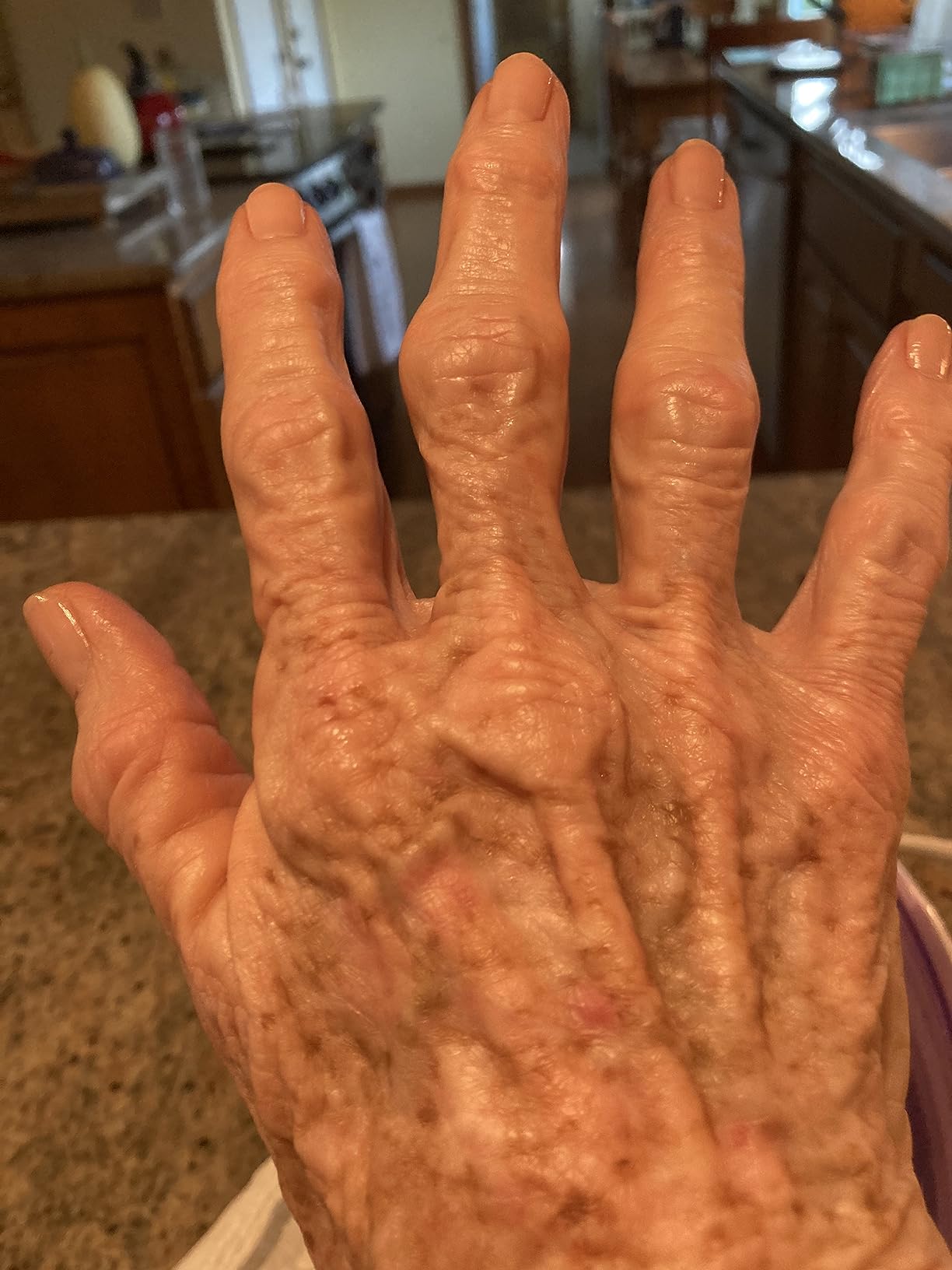 True Glow by Conair Paraffin Bath for Hands and Feet - Moisturizing Treatment With 1lb. Wax - Purple customer photo 1