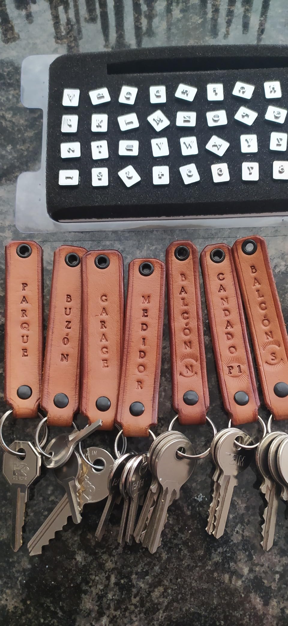 OWDEN Professional 27 Pieces Alphabet Stamp Tool Set for Leathercraft (3/4 Inch, 19 mm Tall), Leather Stamp Tools. customer photo 2