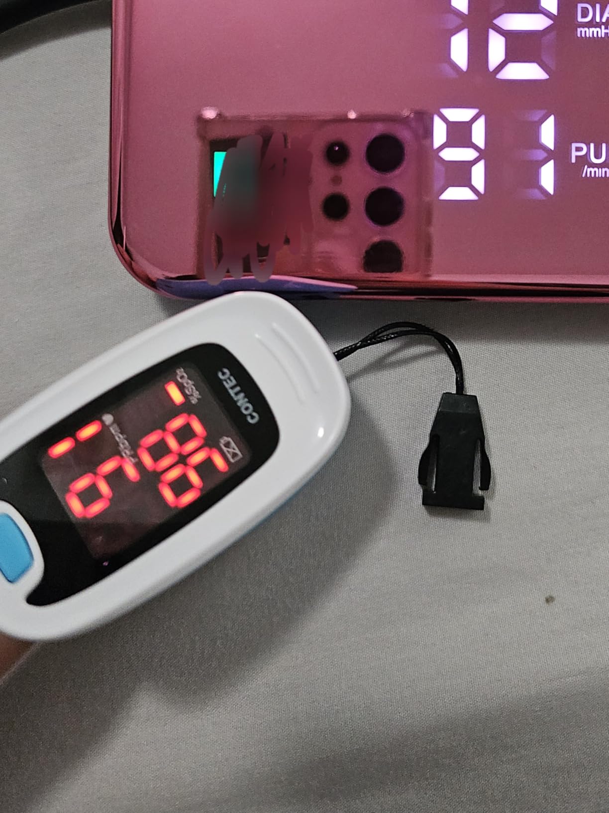 CONTEC LED CMS50M Pulse Oximeter,SpO2 and PR Value Waveform Blood Oxygen, Neck/Wrist Cord customer photo 1