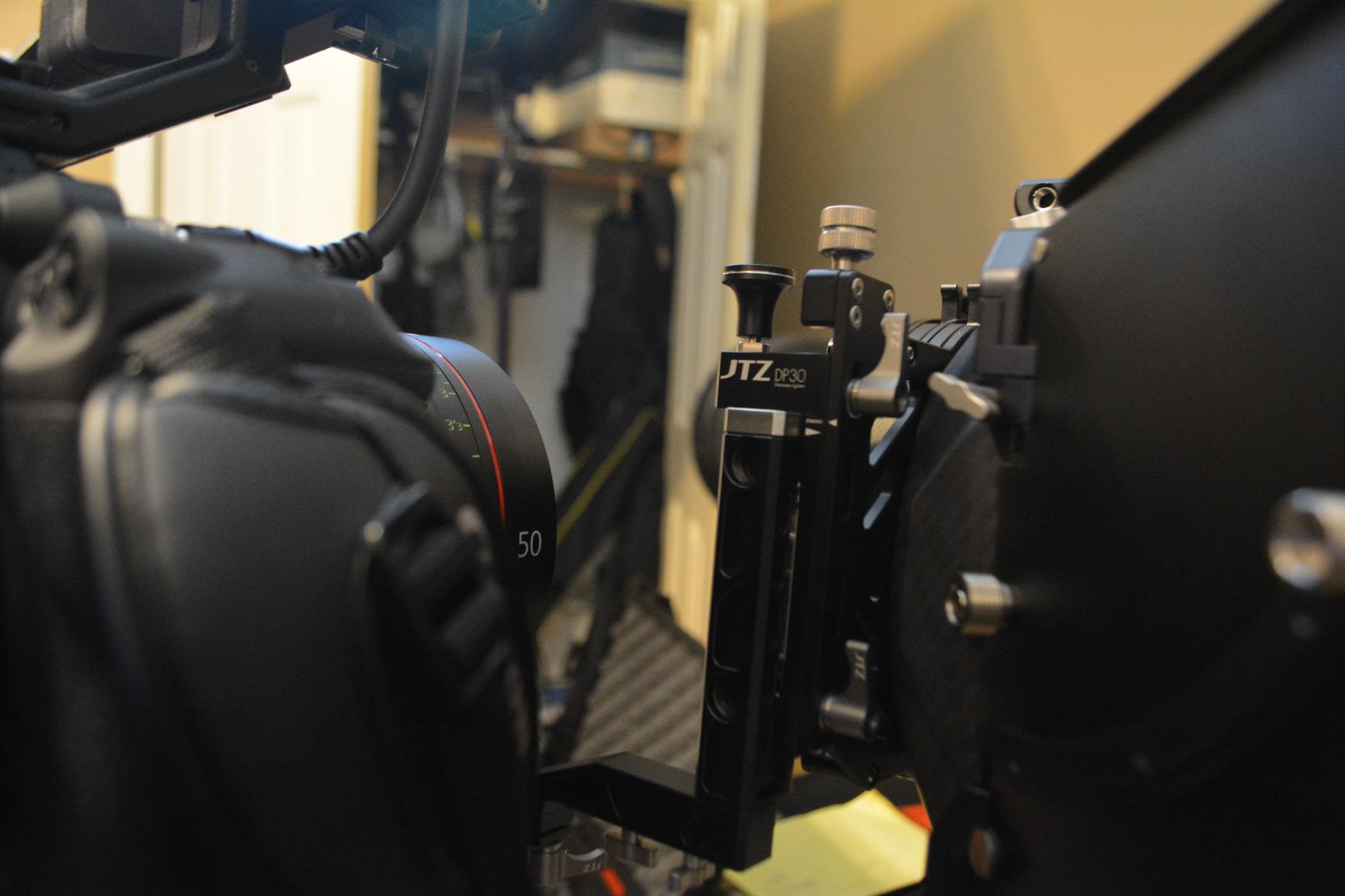 JTZ DP30 Cine Carbon Fiber 4x5.65 Inch Swing-Away Lens Matte Box 15mm / 19mm Rod Railblocker for Sony FS5 FS7 ARRI RED Canon C100 C200 C300 Blackmagic BMPCC 4K 6K Panasonic Camera customer photo 1