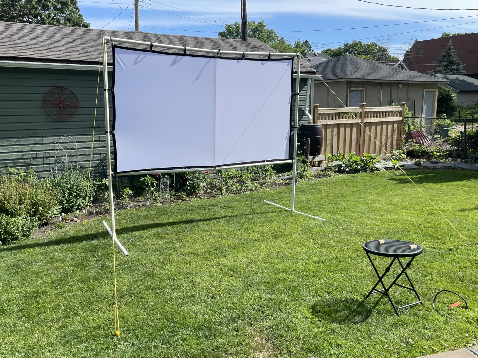 Mdbebbron 120 inch Projector Screen 16:9 Foldable Anti-Crease Portable Projector Movies Screens for Home Theater Outdoor Indoor Support Double Sided Projection customer photo 2