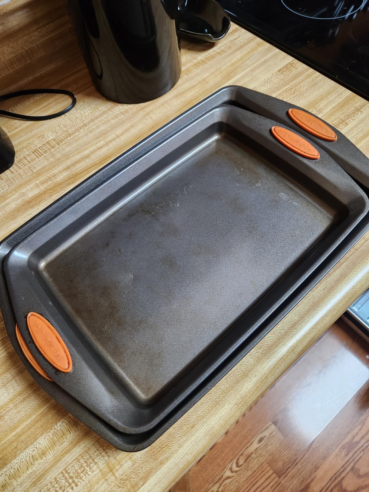Rachael Ray Nonstick Baking Pans Set, 3-Piece Cookie Pan Bakeware, Gray with Agave Blue Silicone Grips customer photo 2
