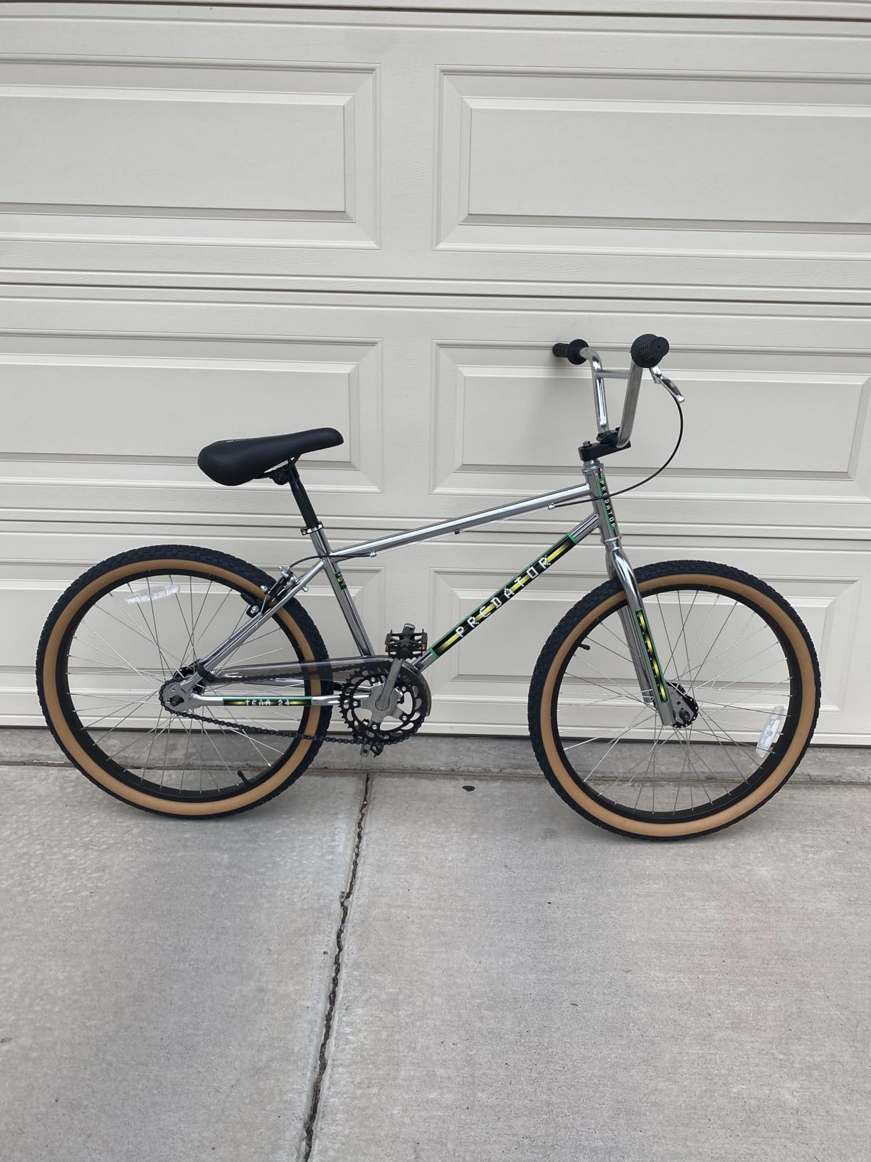 Schwinn Sting Pro and Predator Team BMX Bike for Kids/Youth, Retro Design, Single-Speed, Hi-Ten Steel Frame, 20 or 24-Inch Wheels customer photo 2
