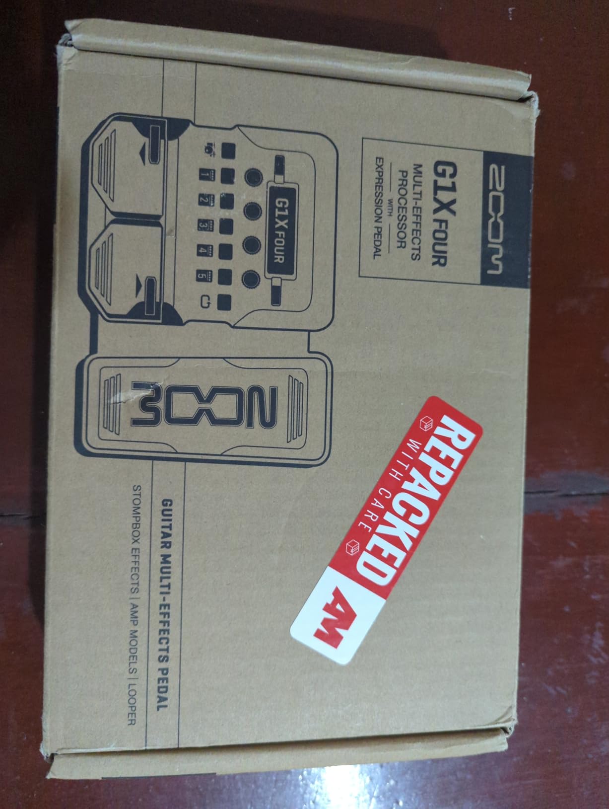 Zoom G1X Four Guitar Multi-Effects Processor with Expression Pedal | 70+ Effects, Amp Modeling, Looper, 68 Rhythm Patterns, Tuner, Battery Powered customer photo 2