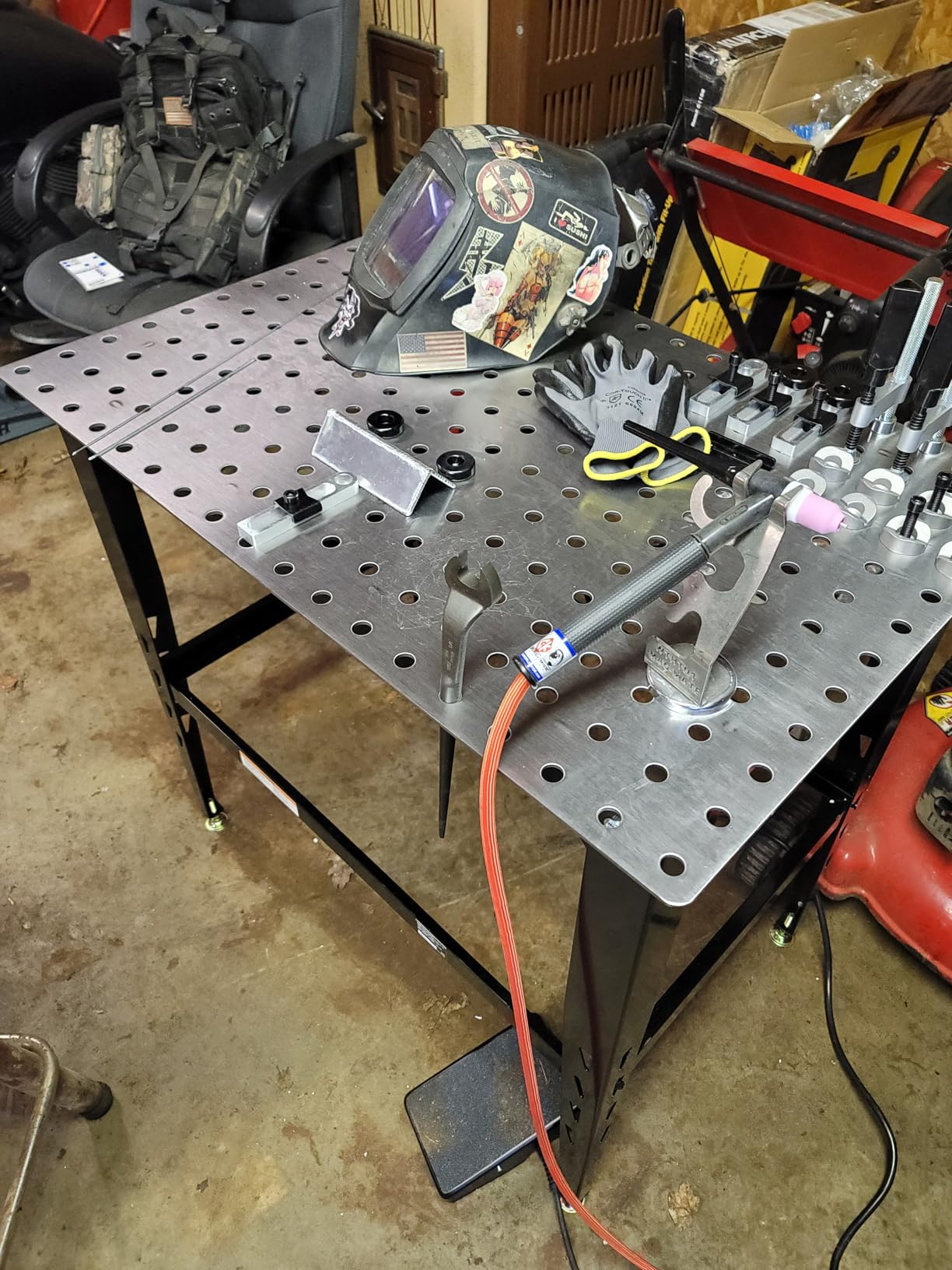 Klutch Steel Welding Table with 24-Piece Fit-Up Tool Kit, 600 Lb Capacity, 36 in. L x 24 in. W x 33-1/4 in. H, 16mm Fixture Holes, Stand Alone or Benchtop Welding Fabrication Table customer photo 1