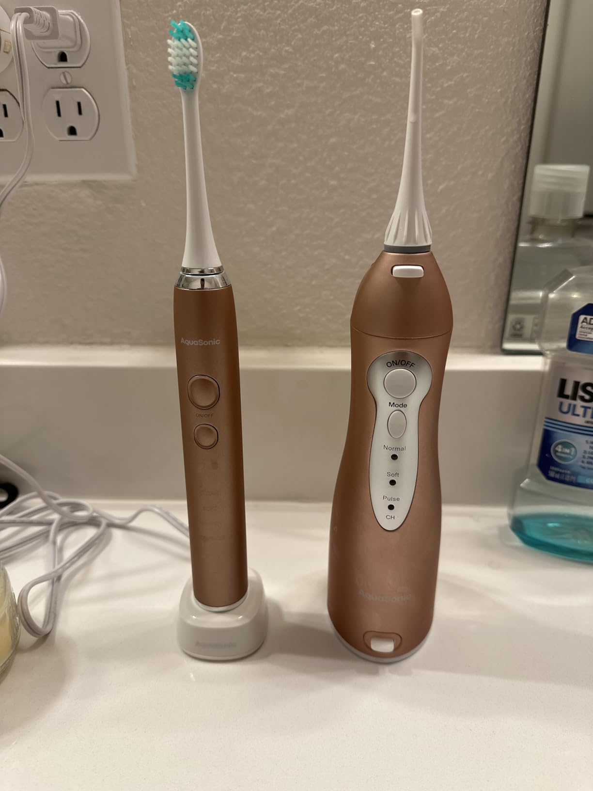 Aquasonic Vibe Series Ultra-Whitening Toothbrush - ADA Accepted, 40,000 VPM, Wireless Charging, Satin Rose Gold customer photo 2