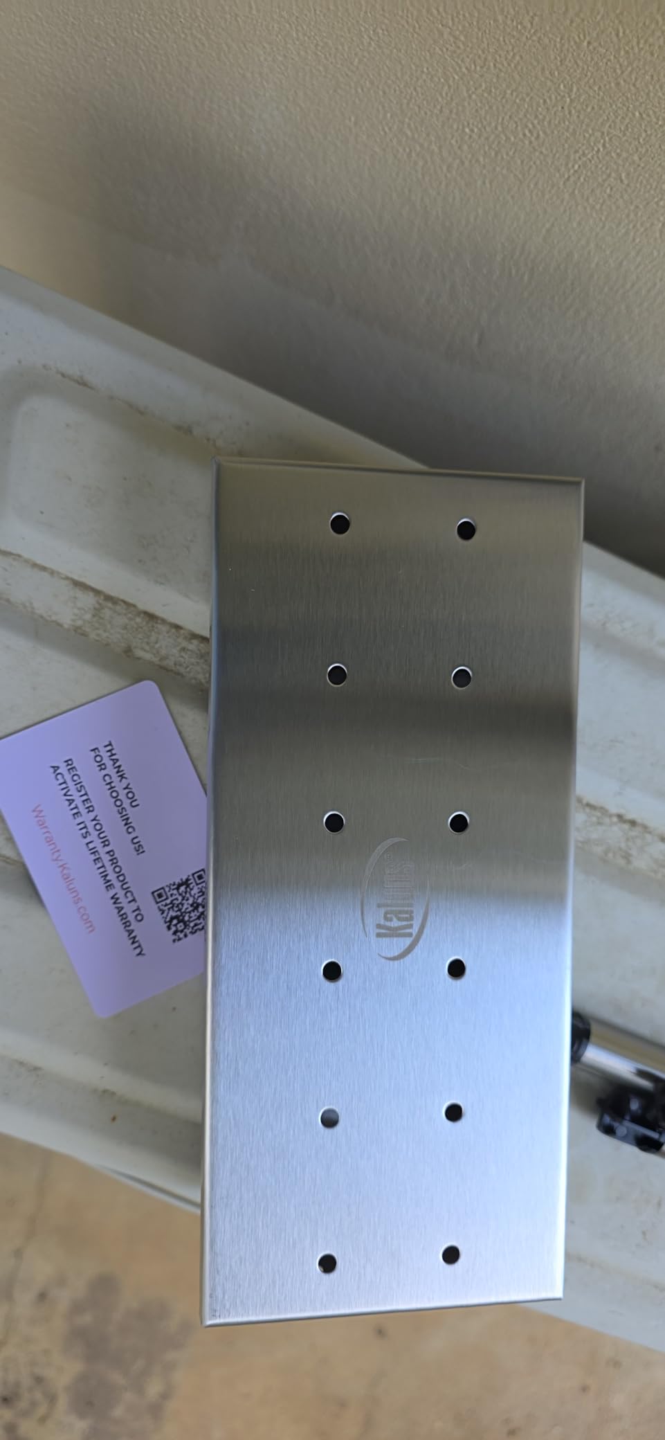 Kaluns Universal Stainless Steel Smoker Box, Gas or Charcoal Grill Smoke Box, Works with Wood Chips, add Delicious Smoked Flavor, Hinged Lid, Warp Free Grill Accessories customer photo 1