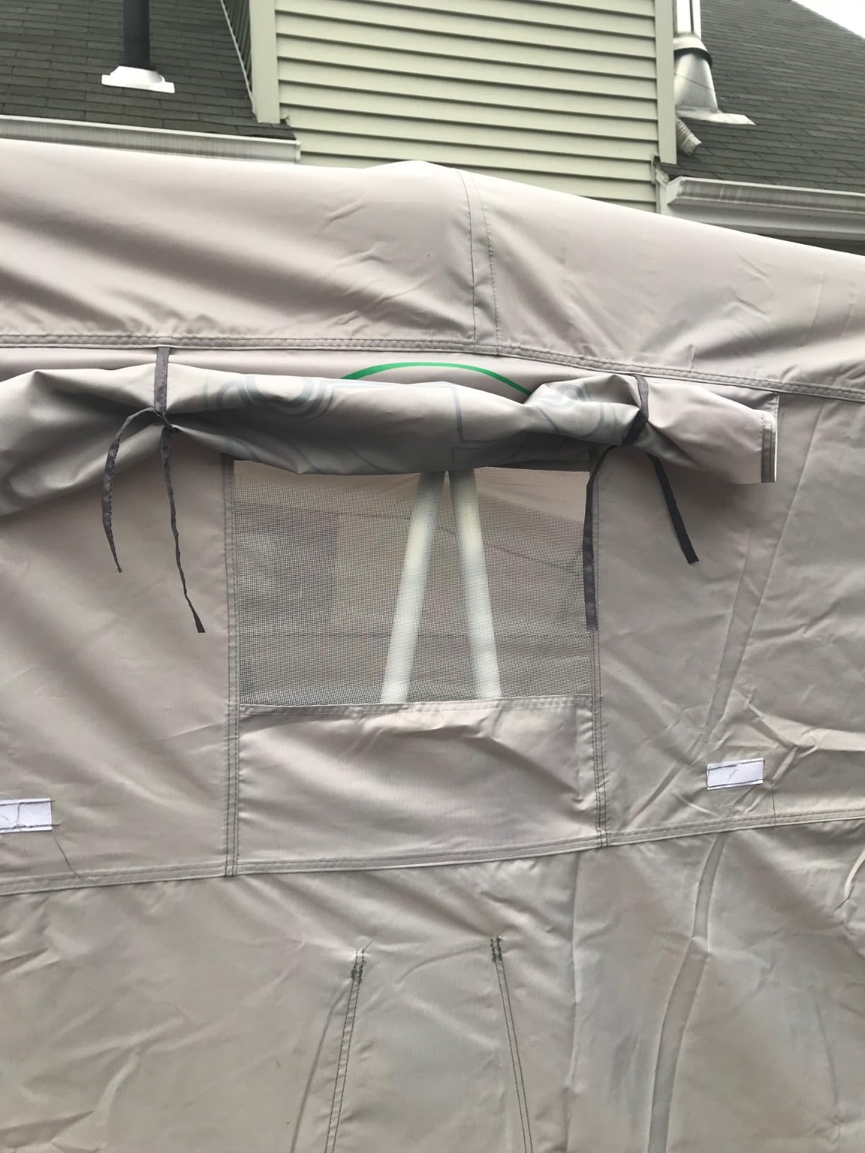 Ikuby Retractable Carport - Foldable Lockable Car Shelter, Heavy Duty All Weather Portable Garage for Cars and SUVs customer photo 1