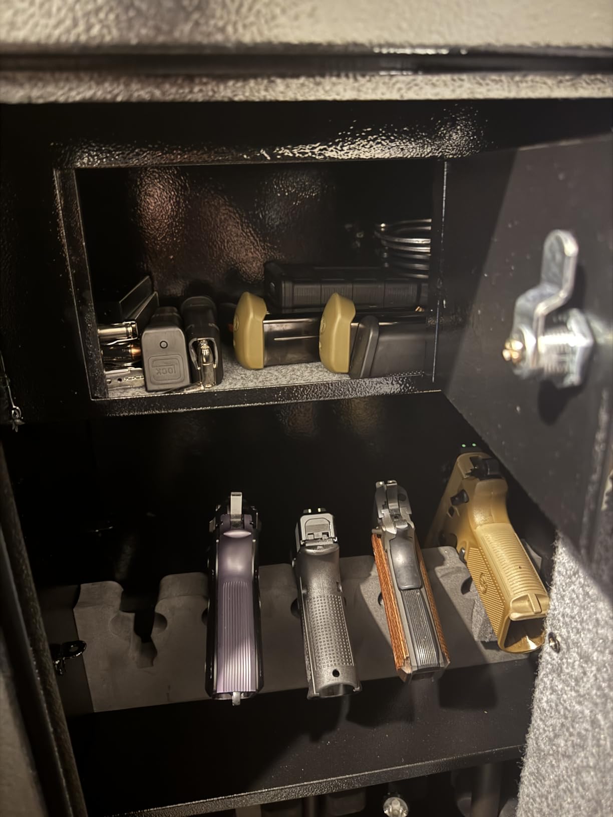 BBRKIN Large Rifle Safe, Long Gun Safe for Rifle Shotgun for Home, Quick Access 5-6 Gun Storage Cabinet with a Handgun Lock Box and a Removable Shelf, Silent Mode customer photo 1