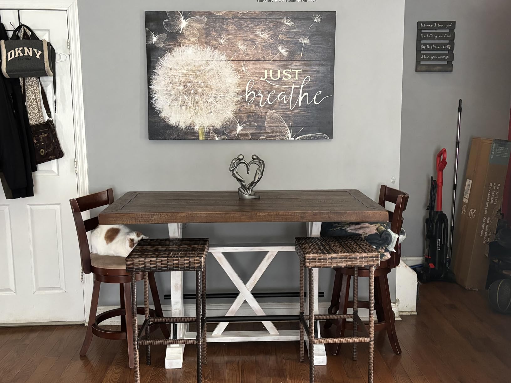 Signature Design by Ashley Valebeck Extendable Dining Room Table, Rustic Farmhouse Dining Table with Leaf Extension, Seats Up to 8, Vintage White/Brown customer photo 2