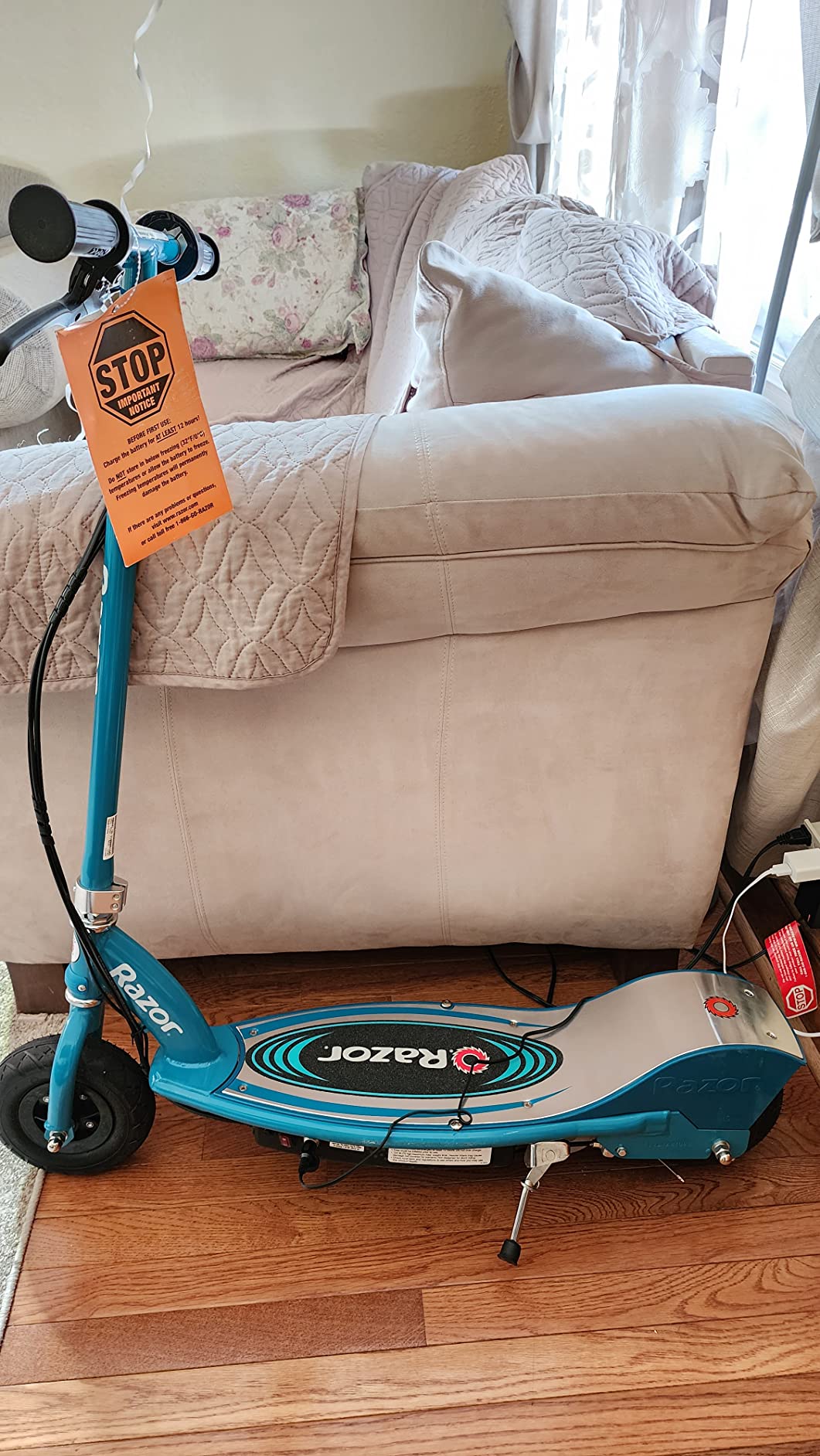 Razor E200 Electric Scooter for Kids Ages 13+, 8