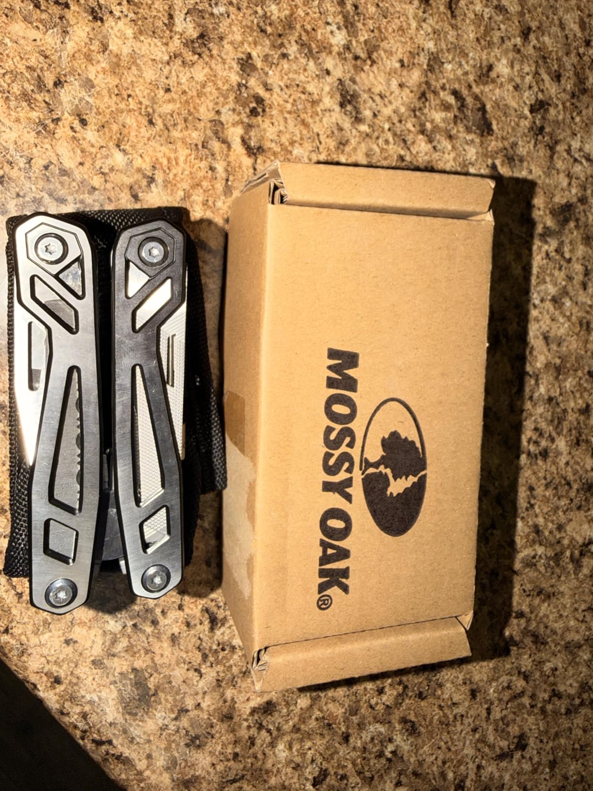 MOSSY OAK Multitool, 21-in-1 Stainless Steel Pocket Knife with Screwdriver Sleeve, Self-locking Pliers with Sheath-Perfect for Outdoor, Survival, Camping, Hiking, Simple Repair customer photo 2