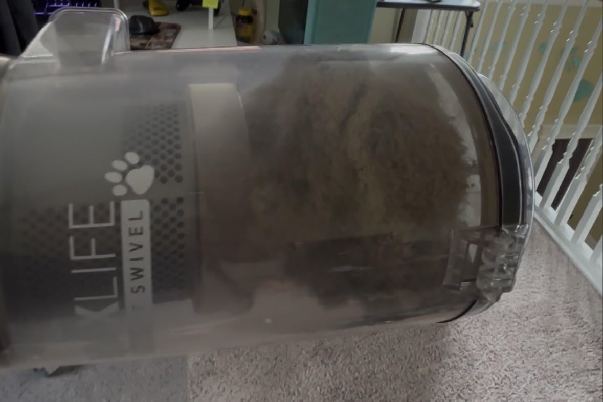 Hoover MaxLife Pro Pet Swivel Vacuum Cleaner, Bagless Upright Vac, HEPA Media Filtration, for Carpet and Hard Floors, WindTunnel Technology, Corded Vacuum Cleaners for Home Use customer photo 2