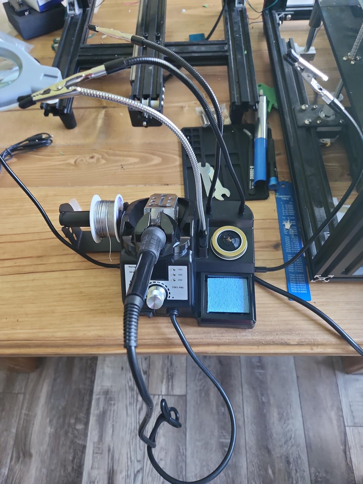 X-Tronic 3060-PRO 75W Soldering Iron Station Kit 5 Extra Tips Mini Mag Lamp 4 Helping Hands Solder Sucker Tweezers 50g Solder Brass Sponge w/Flux Sleep Func, °C/°F, 3 Temp Presets! customer photo 2