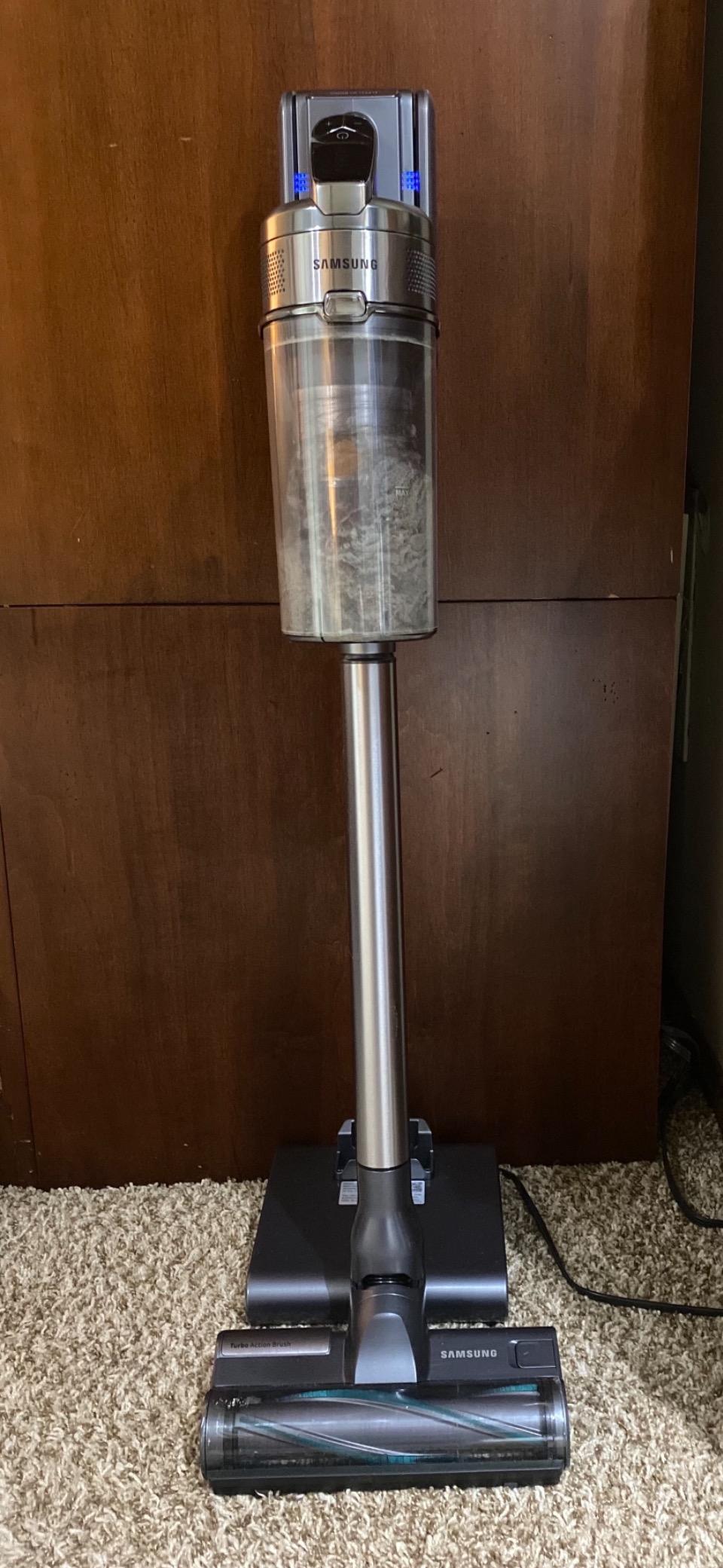 Samsung Jet 90 Cordless Stick Vacuum, Long Lasting Battery and 200 Air Watt Suction Power, Complete with Telescopic Pipe, Titan Silver customer photo 2