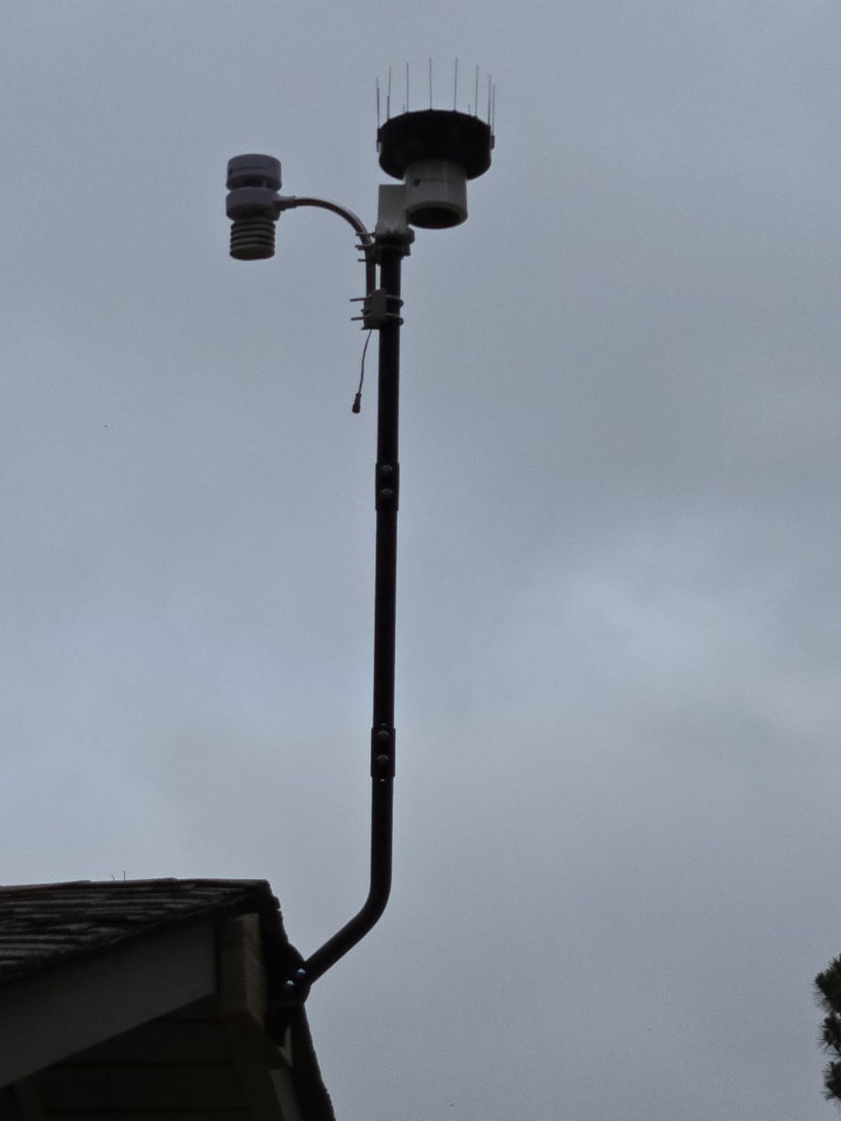 Ambient Weather WS-5000 Ultrasonic Smart Weather Station with TFT Full Color LCD Display customer photo 1