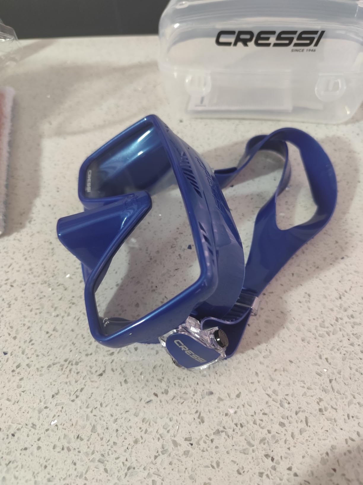 Cressi Frameless Adult Scuba Diving Mask: Wide Visibility, Silicone Skirt - SF1: Quality Since 1946 customer photo 2