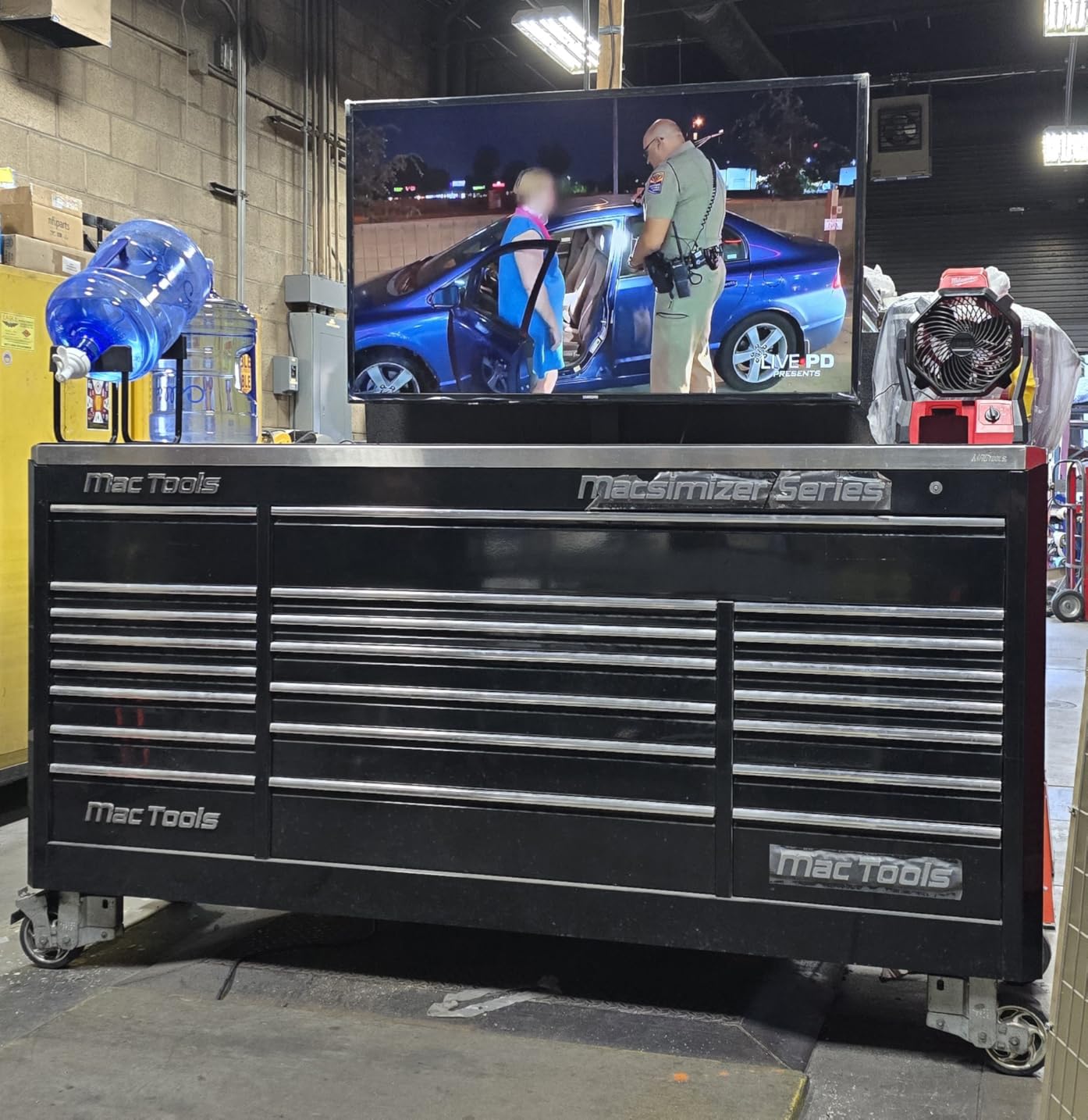 VEVOR Motorized TV Lift Stroke Length 35 Inches Motorized TV Mount Fit for 37-65 Inch TV Lift with Remote Control Height Adjustable 28.7-64.2 Inch, Load Capacity 130 Lbs customer photo 2