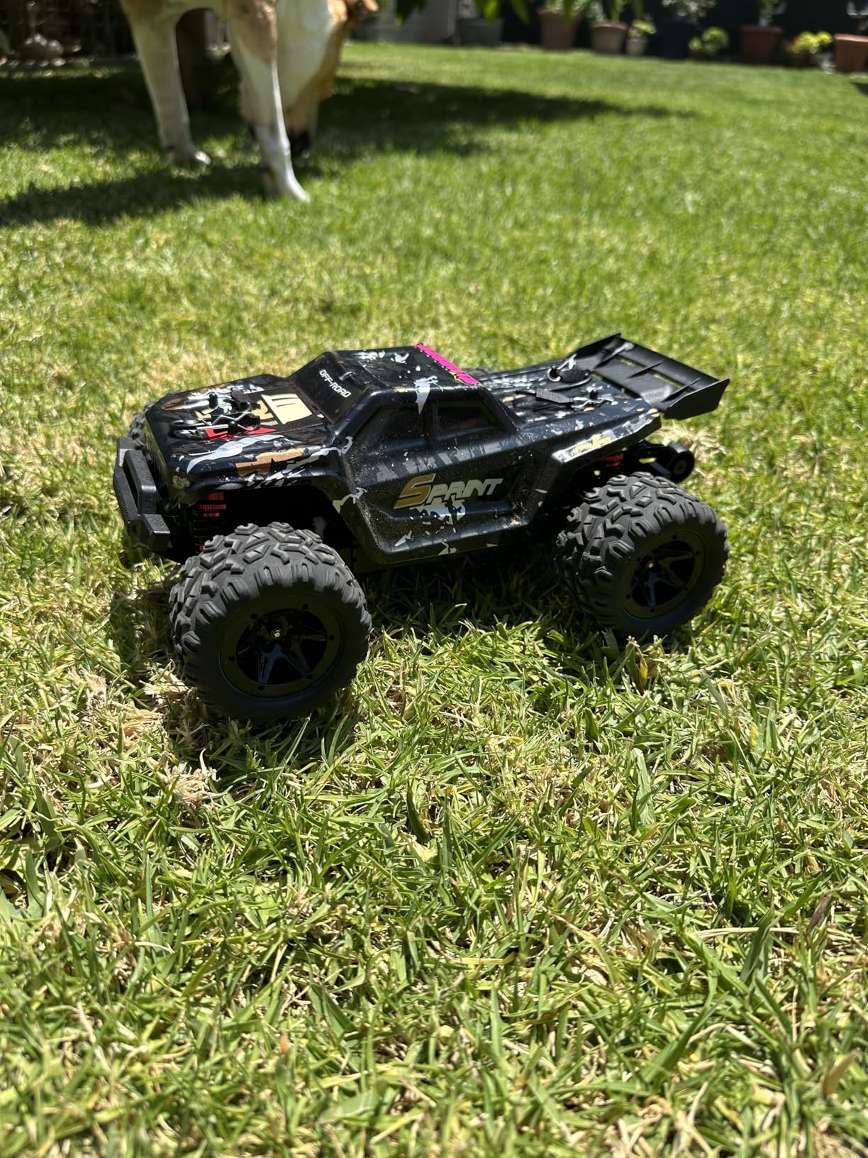 DEERC 9206E DIY Extra Shell 1:10 Scale Large RC Cars, 48+ KM/H Hobby Grade High Speed Remote Control Car for Adults Boys, All Terrain 4WD 2.4GHz Off Road Monster RC Truck with 2 Battery for 40+ Min Play customer photo 1