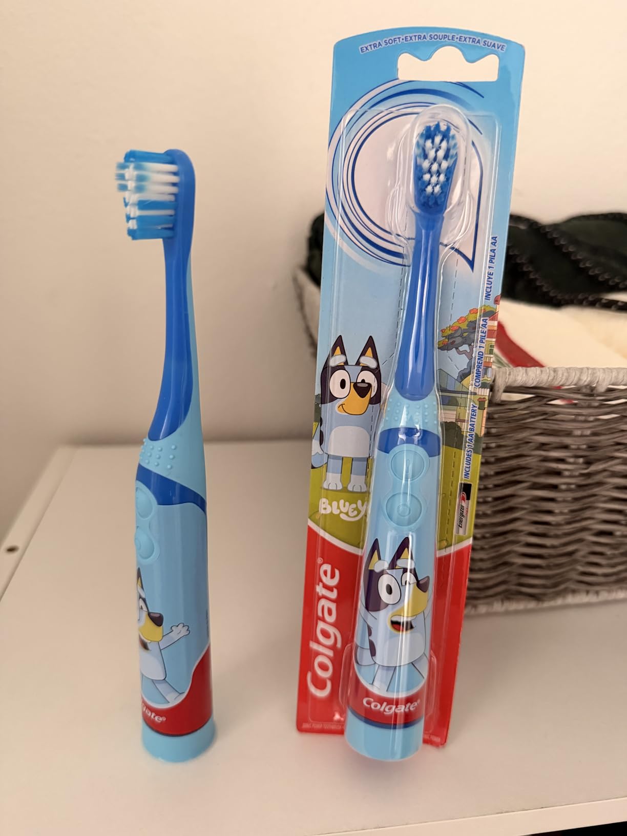 Colgate Kids Battery Powered Toothbrush, Kids Battery Toothbrush with Included AA Battery, Extra Soft Bristles, Flat-Laying Handle to Prevent Rolling, Unicorn Toothbrush, 1 Pack customer photo 2