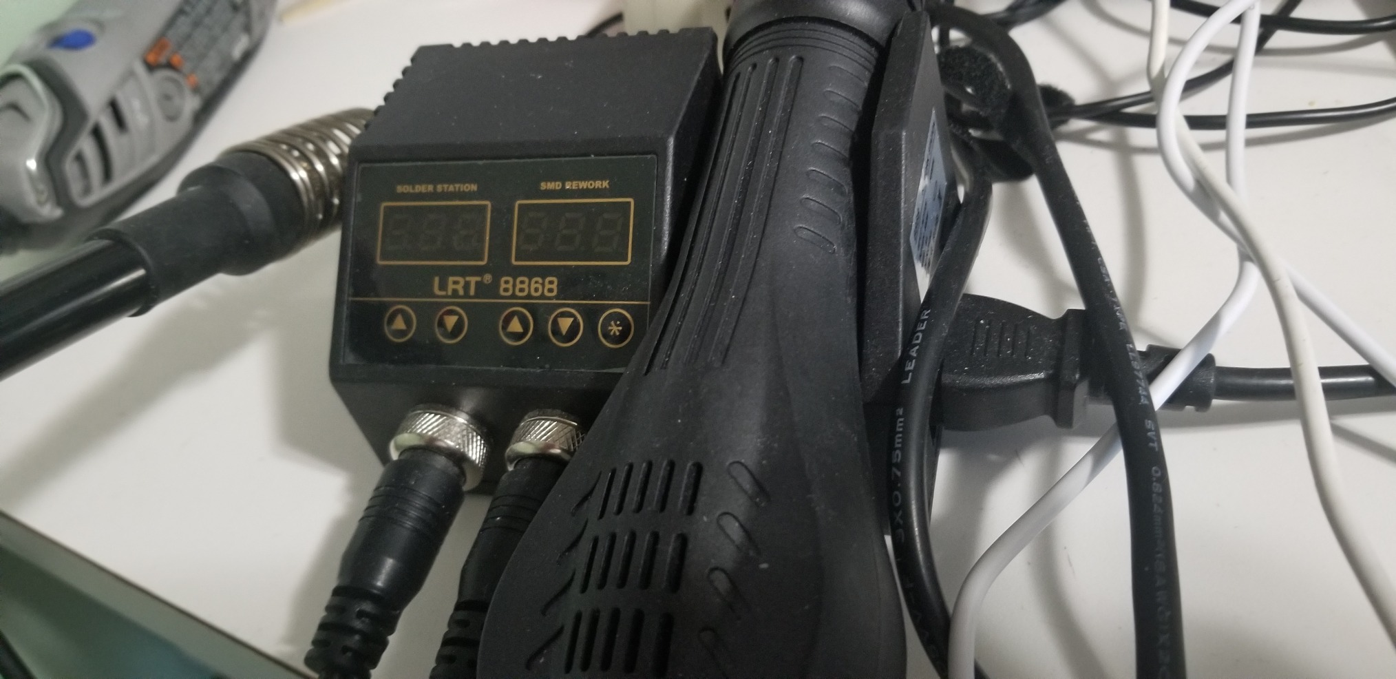 LRT-8868 2-in-1 Rework Station, 580W Hot Air Gun & 60W Soldering Iron Station Kit customer photo 2