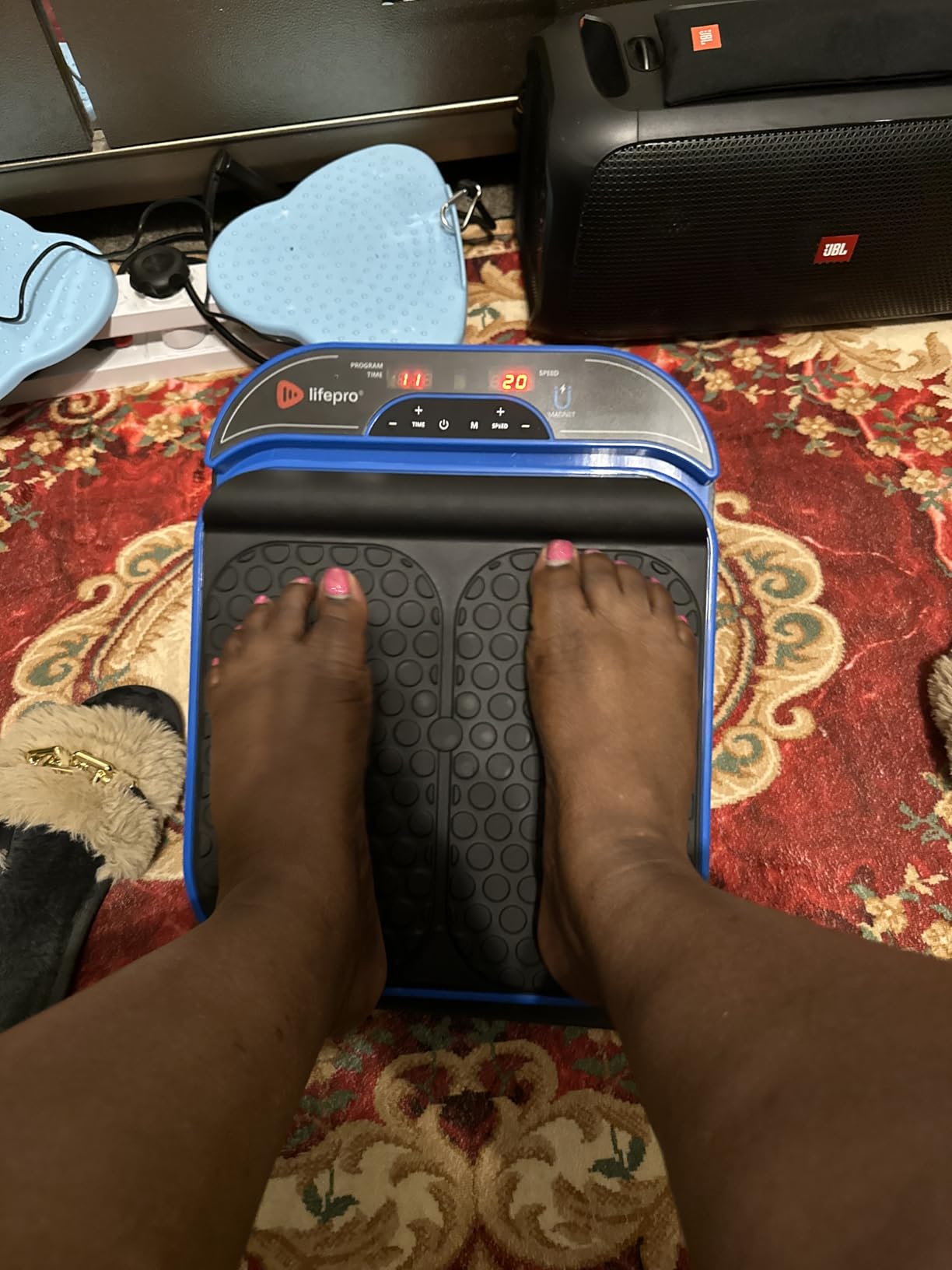 LifePro VibraFlow Foot Massager for Neuropathy - Relaxing Calf and Foot Therapy with Heat Option for Maximum Soothing Relief - Massager for Blood Circulation and Revitalization customer photo 1