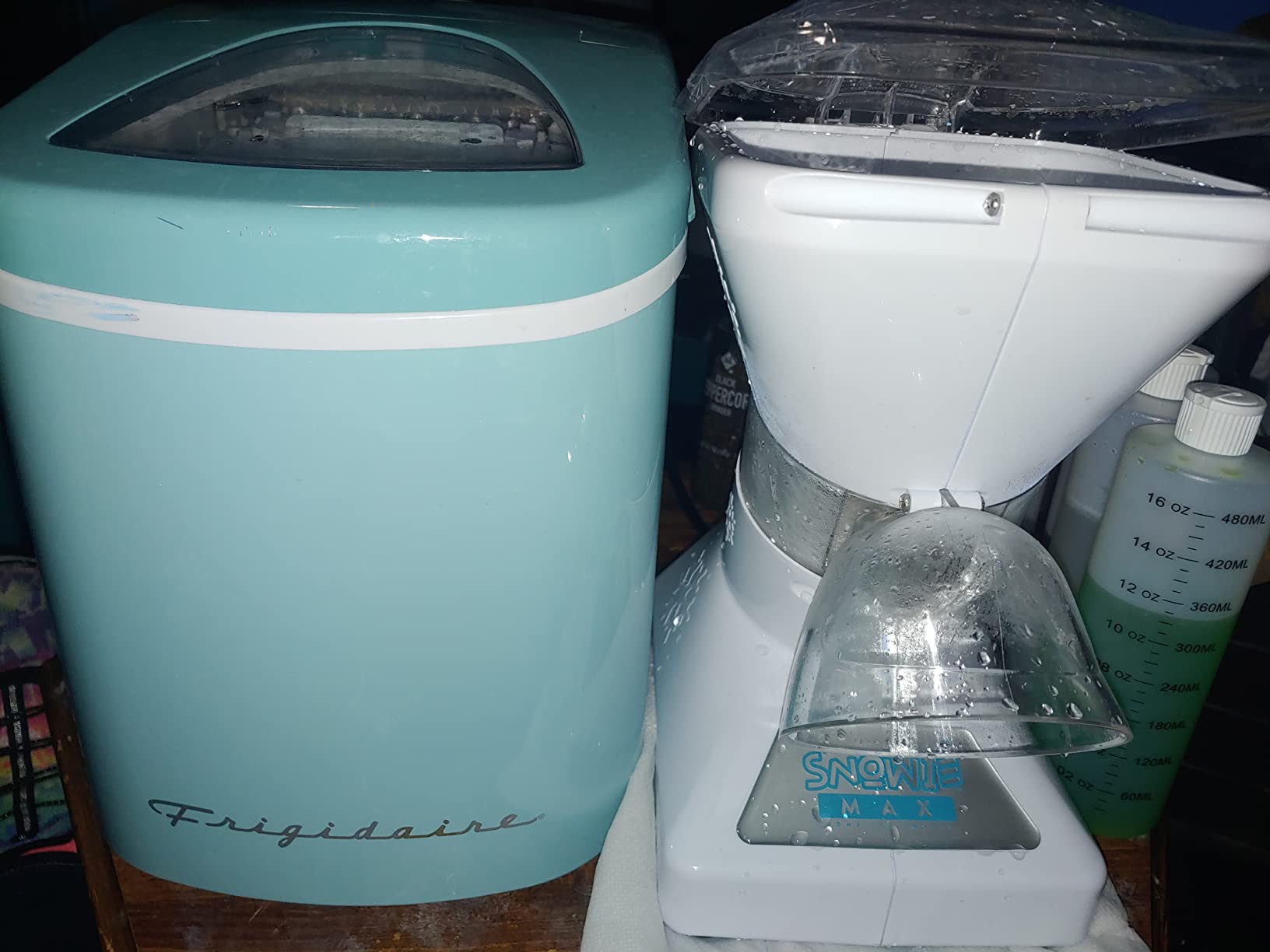 SNOWIE - Little Snowie Max Snow Cone Machine - Premium Shaved Ice Maker, With Powder Sticks Syrup Mix, Entrepreneur Kit customer photo 2