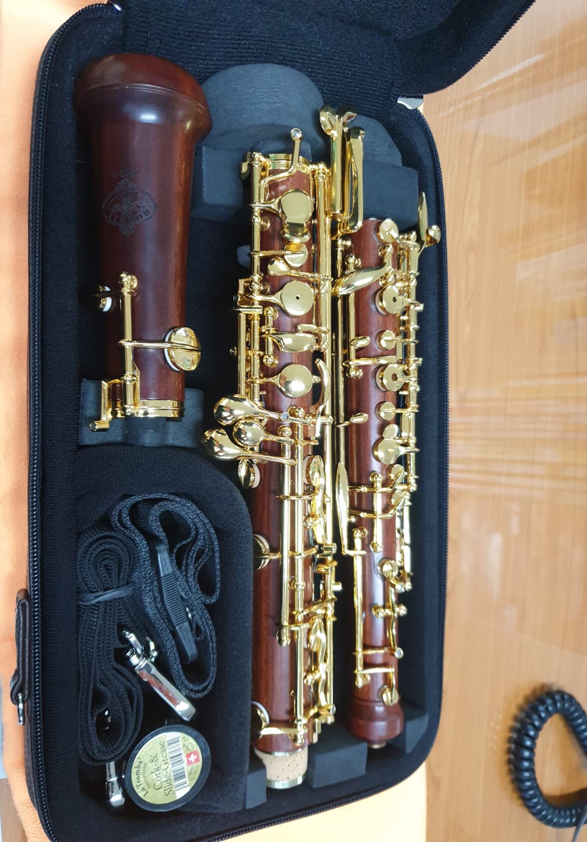 Rochix Oboe Professional Performance Level RHG13 Redwood Body Gold Plated Semi Automatic C Tone with Reeds, Cleaning Cloth, Oboe Swab, Thumb Rest, Case and More customer photo 2