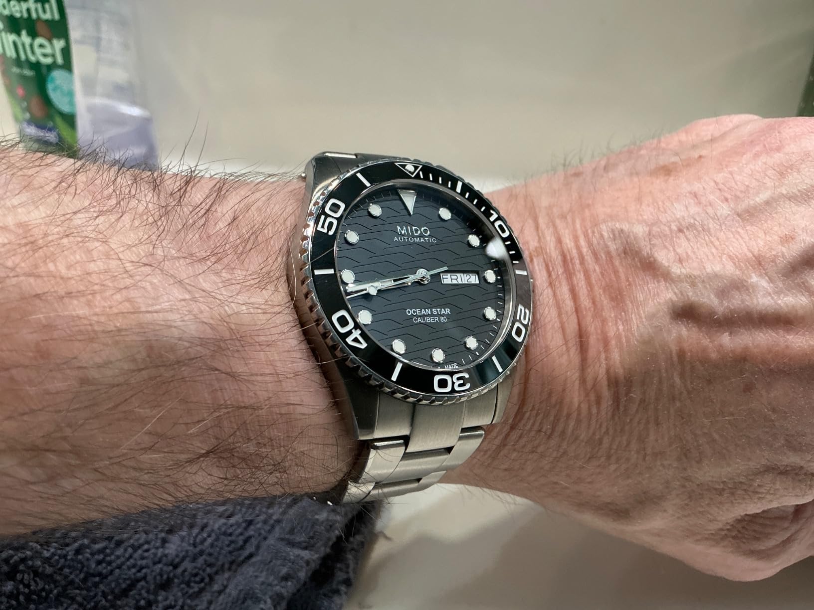 Mido Ocean Star 200C Swiss Automatic Diving Watch for Men - 42.5mm Stainless Steel Case - Rotating Ceramic Bezel - Wave-Design Dial with Day/Date Calendar customer photo 1