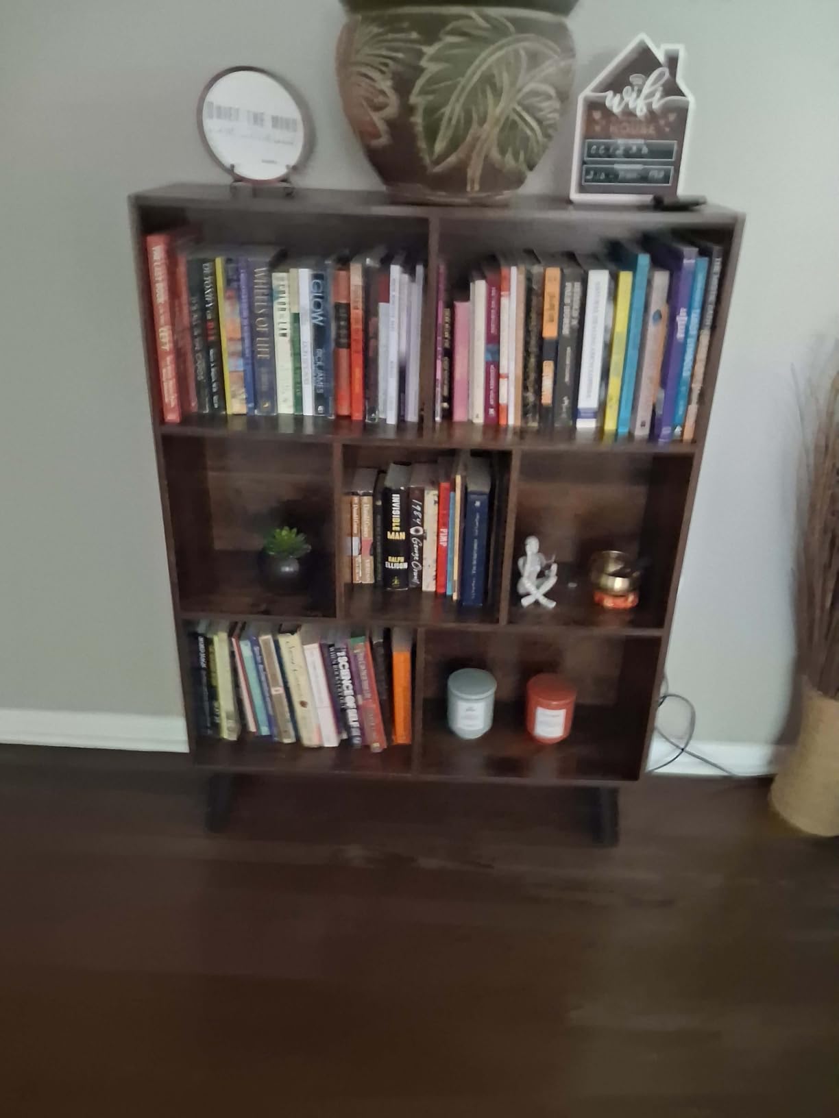 LEYAOYAO Cube Bookshelf 3 Tier Mid-Century Rustic Brown Modern Bookcase with Legs customer photo 2