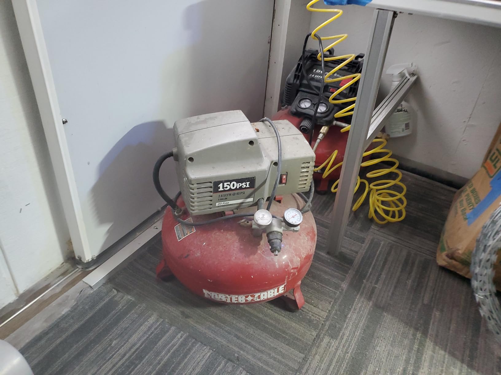 PORTER-CABLE Portable Pancake Air Compressor PXCM2002.COM, 6 Gallon, 150 Max PSI customer photo 1