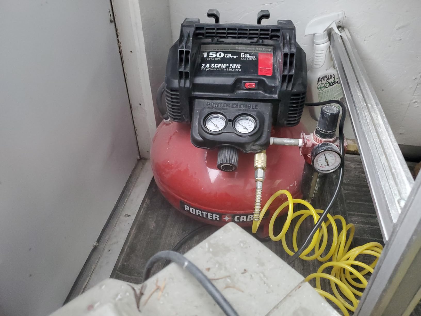 PORTER-CABLE Portable Pancake Air Compressor PXCM2002.COM, 6 Gallon, 150 Max PSI customer photo 2