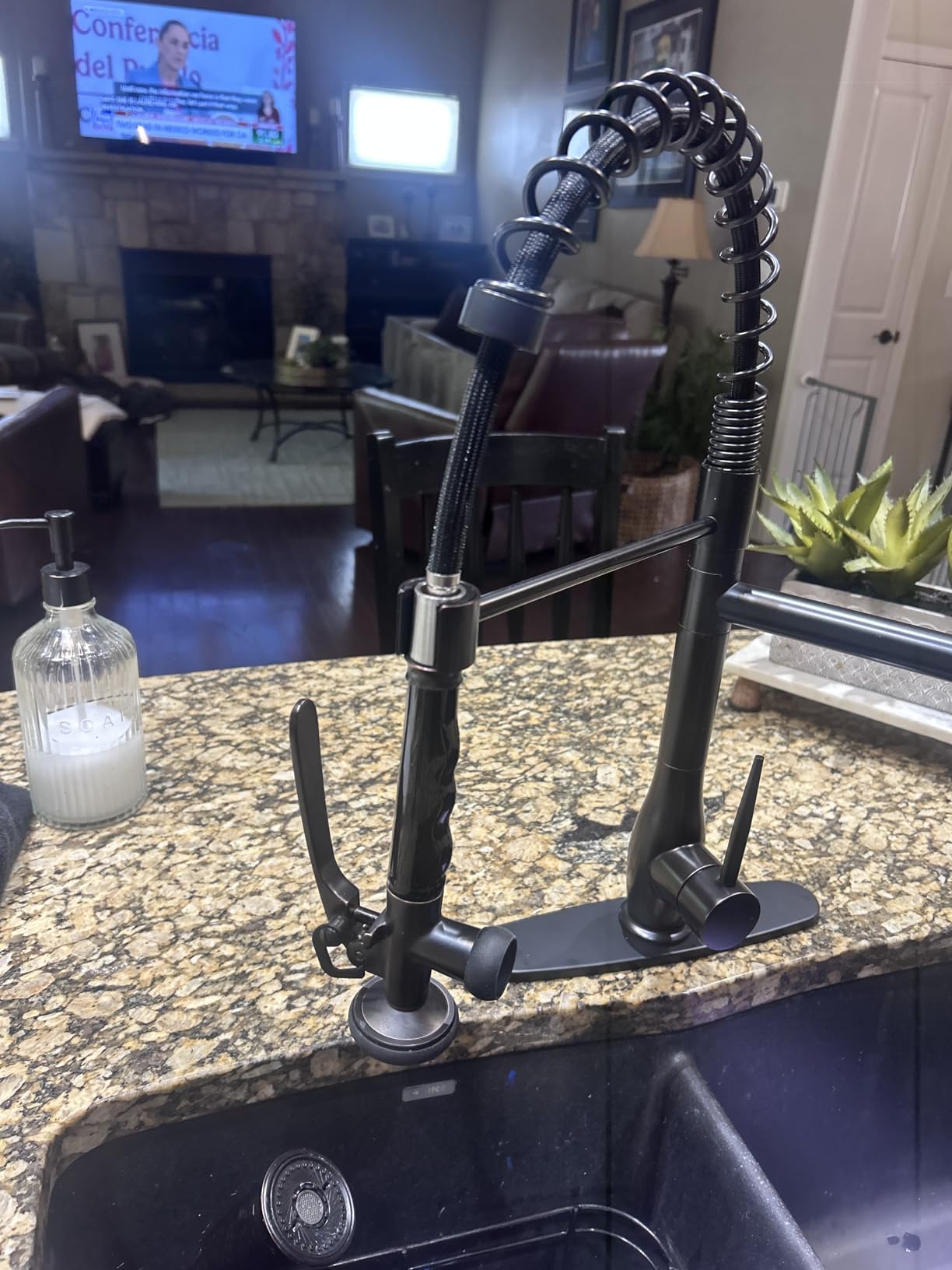 GIMILI Kitchen Faucet with Pull Down Sprayer Single Handle High Pressure Brushed Nickel Kitchen Sink Faucet Commercial Double-Headed Stainless Steel Kitchen Faucets Sink with Deck Plate customer photo 2