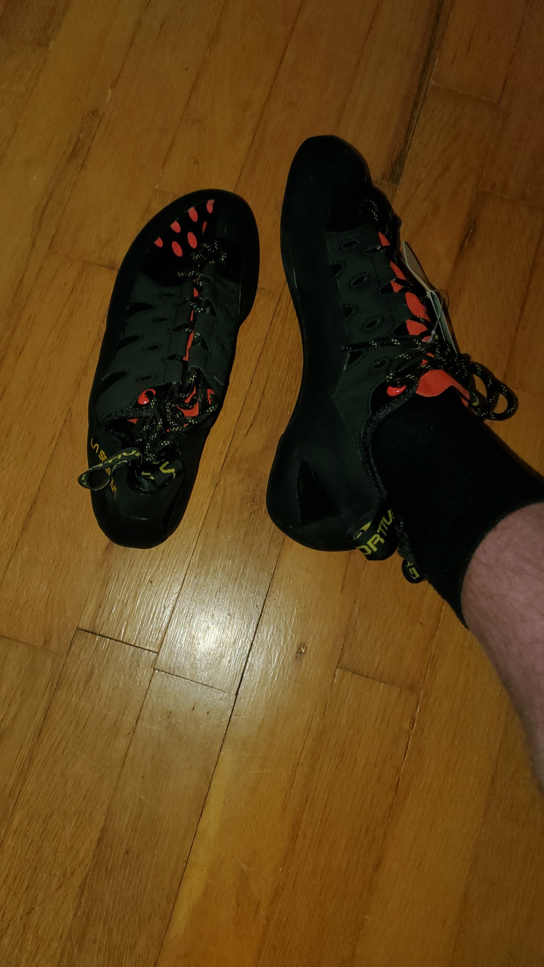 La Sportiva Men's Tarantulace Rock Climbing Shoes customer photo 1