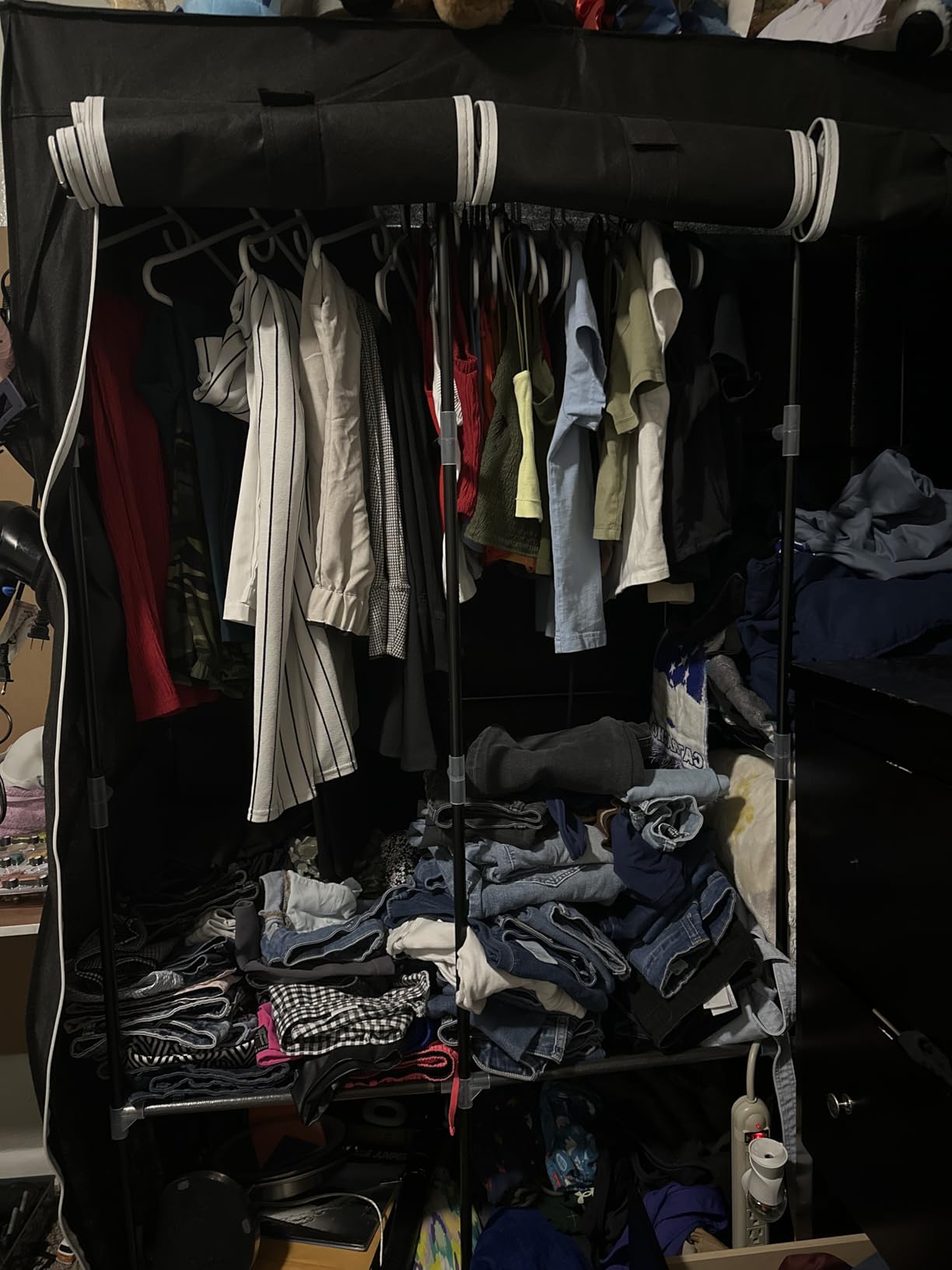 SONGMICS Portable Closet, Wardrobe Closet Organizer with Cover, 4 Hanging Rods and Shelves, 4 Side Pockets, 17.7 x 66.9 x 65.7 Inches, Large Capacity for Bedroom, Living Room, Ink Black URYG094B02 customer photo 1