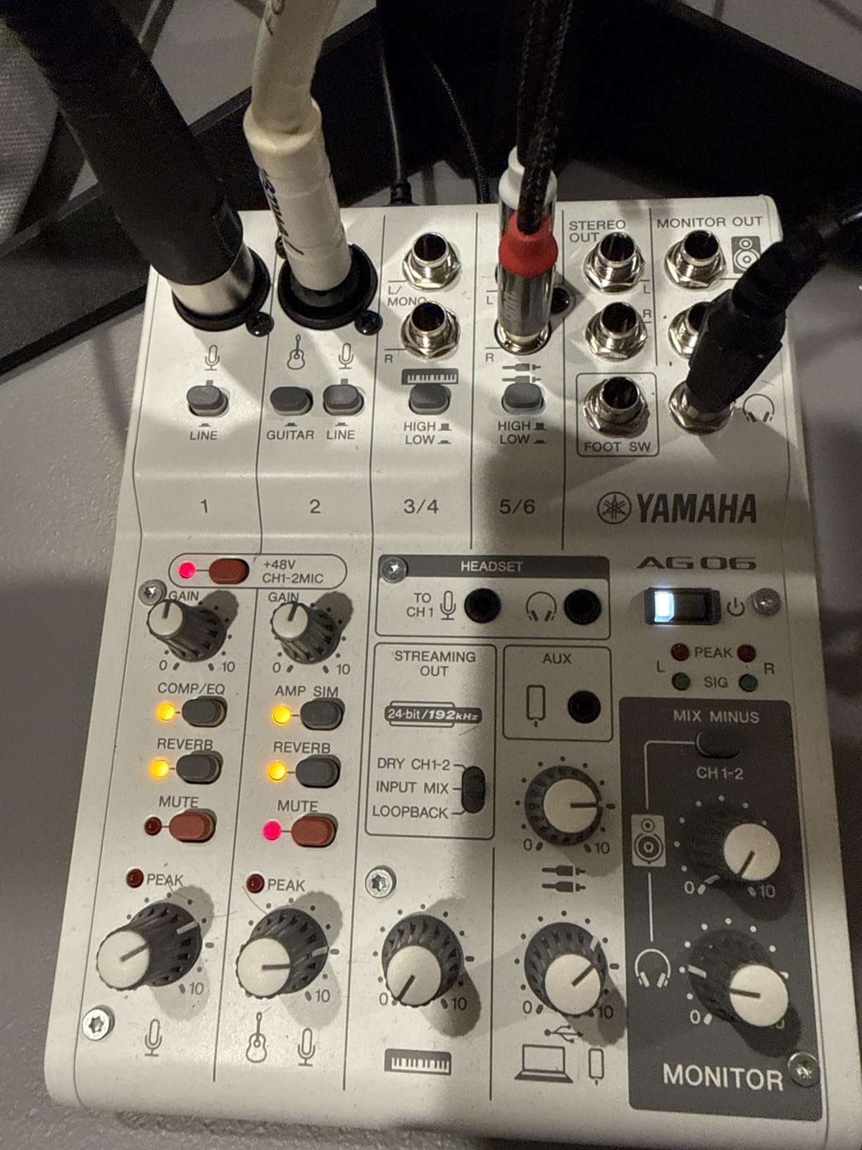 Yamaha AG06MK2 White 6-Channel Live Streaming Loopback Mixer/USB Interface with Steinberg Software Suite customer photo 1