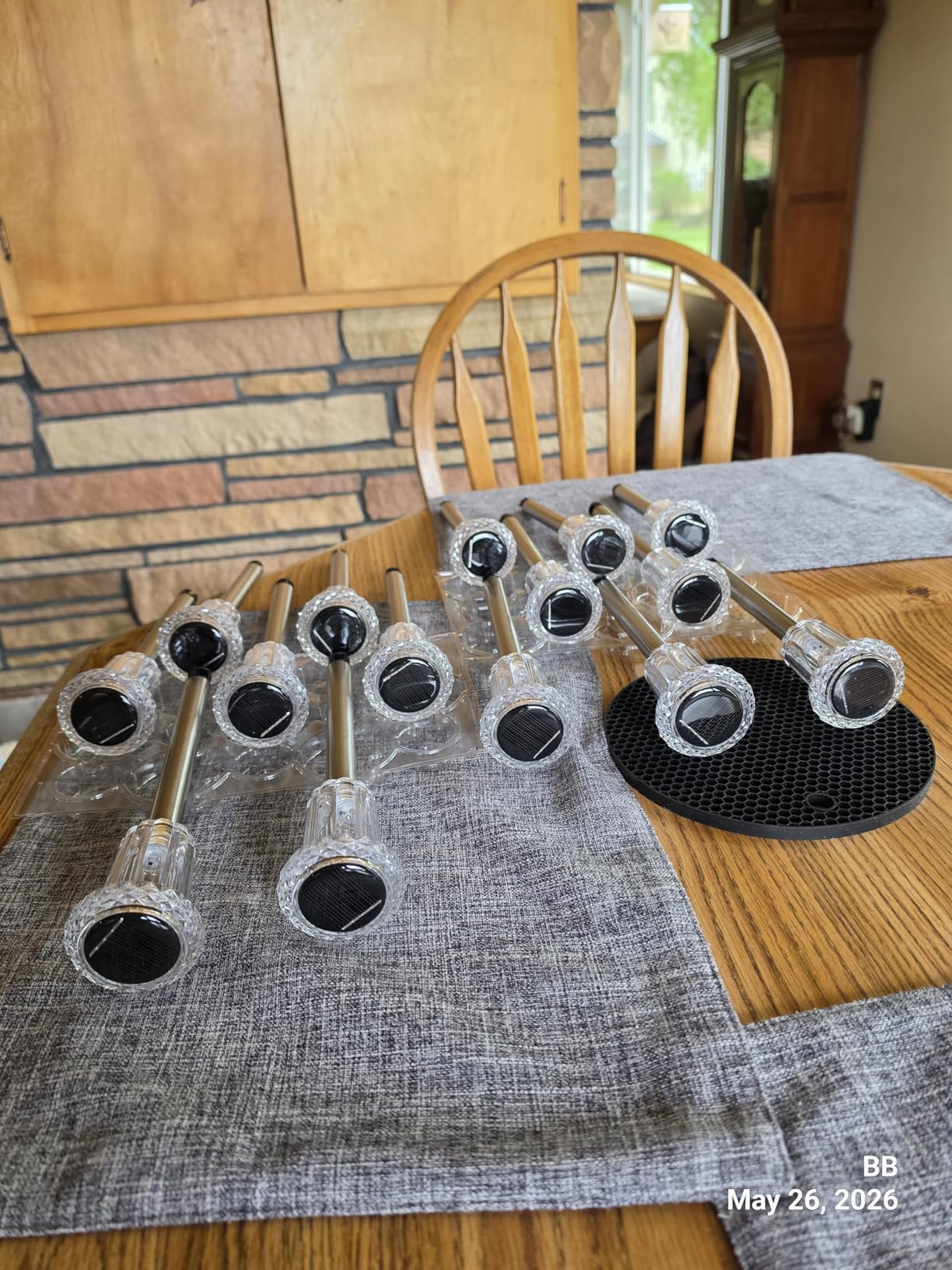 Eyrosa Solar Outdoor Lights, 10 Pack Waterproof Stainless Steel Solar Stake Lights for Pathway Garden Yard Path Walkway Driveway Lawn Patio Outside Decor, Cool White customer photo 1