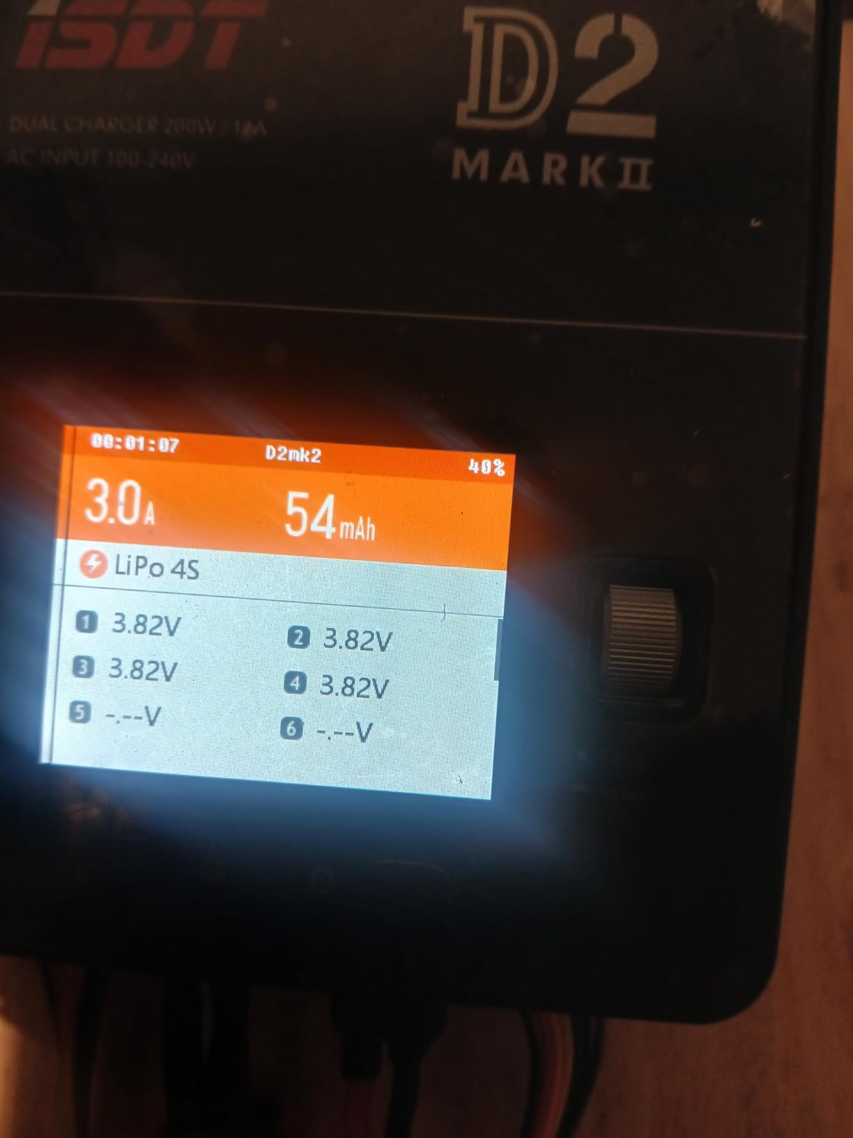 ISDT lipo Battery Charger D2 MK2 with AC 2x200W Dual Output Mode, Hobby Smart Lipo Charger Discharger for 1-6S Li-ion Life NiCd NiMH LiHV PB Smart Battery customer photo 1