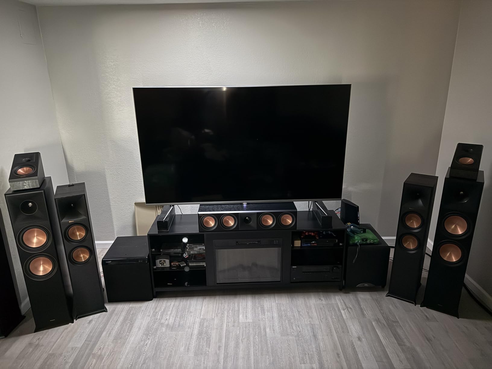 Klipsch Reference Premiere RP-8000F II 2.0 Dual Floorstanding Speaker Pair with Larger 90° x 90° Hybrid Tractrix Horn, 8