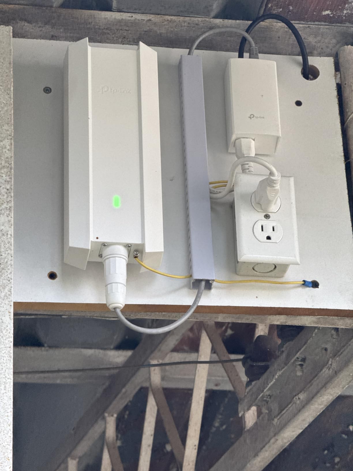 TP-Link Long Range Outdoor Access Point | WiFi Extender Outdoor Universal Compatible | WiFi 6 AX1800 Dual Band | IP68 Weatherproof | Seamless Roaming | Omada Remote Managed (EAP610-Outdoor) customer photo 2