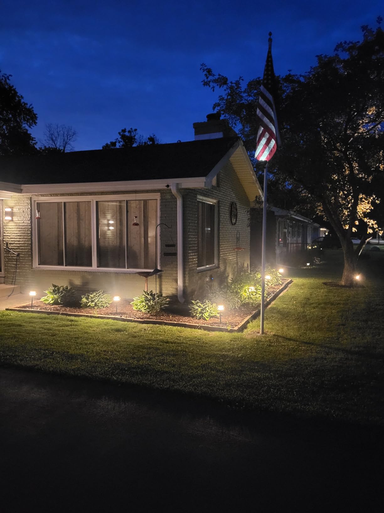 Gardencoin Solid Brass Outdoor Landscape Spotlights, 12V Heavy Duty Low Voltage LED Spot Light Waterproof for Garden and Yard Up Lighting, Bronze Accent Lighting Fixture Without MR16 Bulb, 6 Pack customer photo 2
