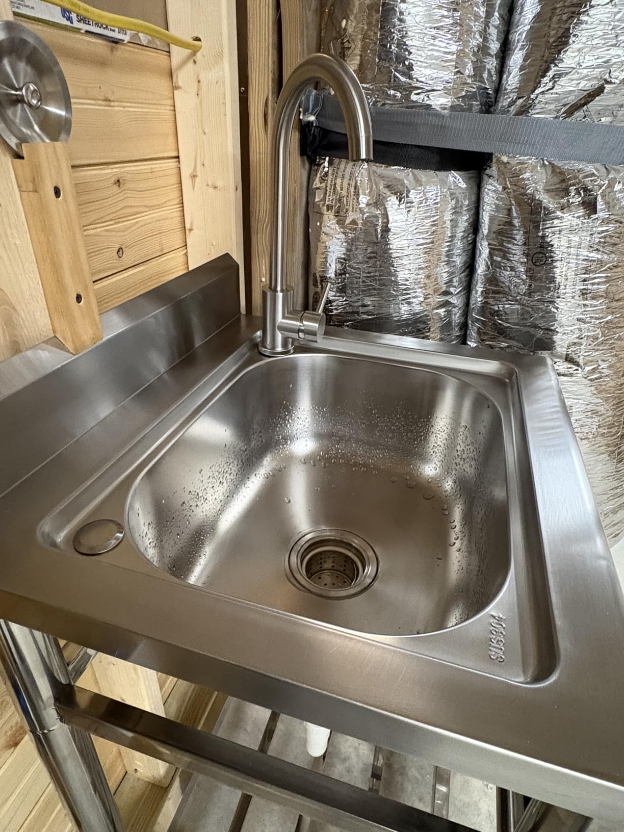 Utility Sink Free Standing Single Bowl Kitchen Sink with Cold and Hot Water Pipe Stainless Steel Sink for Garage Shop Laundry Room Basement Garden Farmhouse customer photo 1