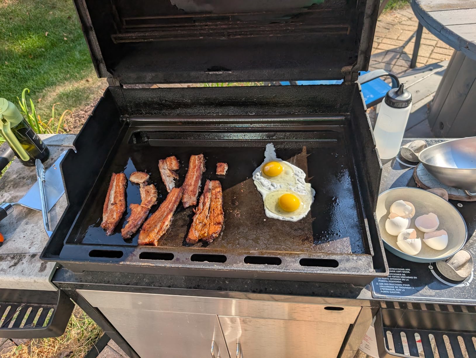 Weber Rust-Resistant Outdoor Griddle Insert, Full-Size - Pre-Seasoned Carbon Steel Griddle for Searwood & Large Spirit Series Gas Grills - Grill Accessory customer photo 1