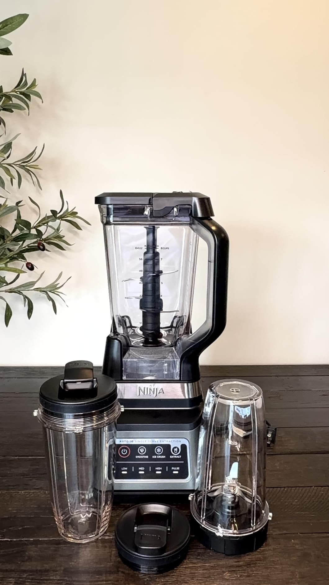 Ninja BN751 Professional Plus DUO Blender, 1400 Peak Watts, 3 Auto-IQ Programs for Smoothies, Frozen Drinks & Nutrient Extractions, 72-oz. Total Crushing Pitcher & (2) 24 oz. To-Go Cups, Black customer photo 1
