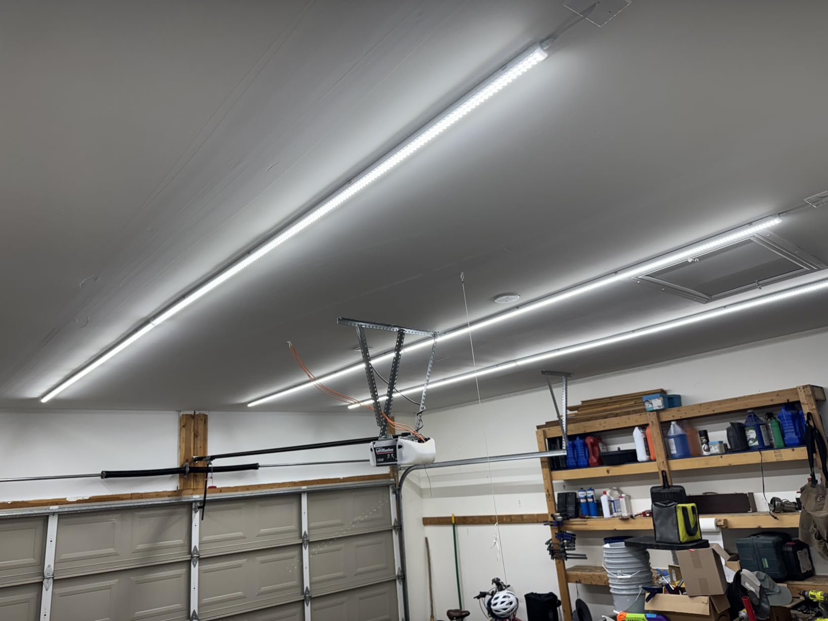 Ensenior 4FT LED Shop Lights - 5000LM 6000K Ultra Bright Daylight, T8 Commercial Bay Lighting, LED Lights for Garage/Shop/Basement, 36W (139 LM/W), Linkable, Plug & Play, ETL & FCC Certified, 6 Pack customer photo 2