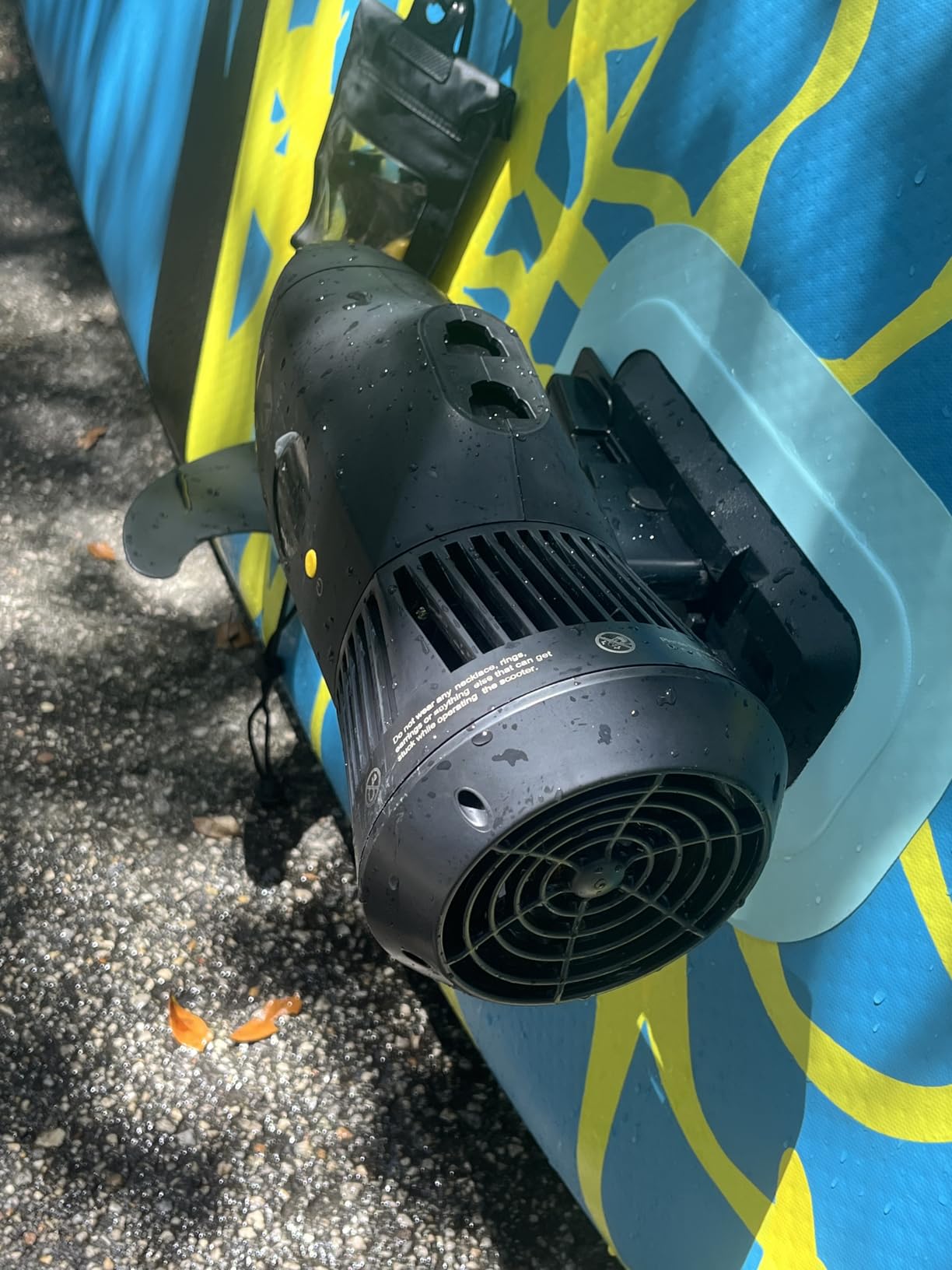 Crew & Axel Underwater Scooter 2-1 for Paddle Boards & Scuba Snorklering Swimming - Paddle Board Motor - Paddle Board Scooter - 4500Mah Battery 3 Speeds customer photo 1
