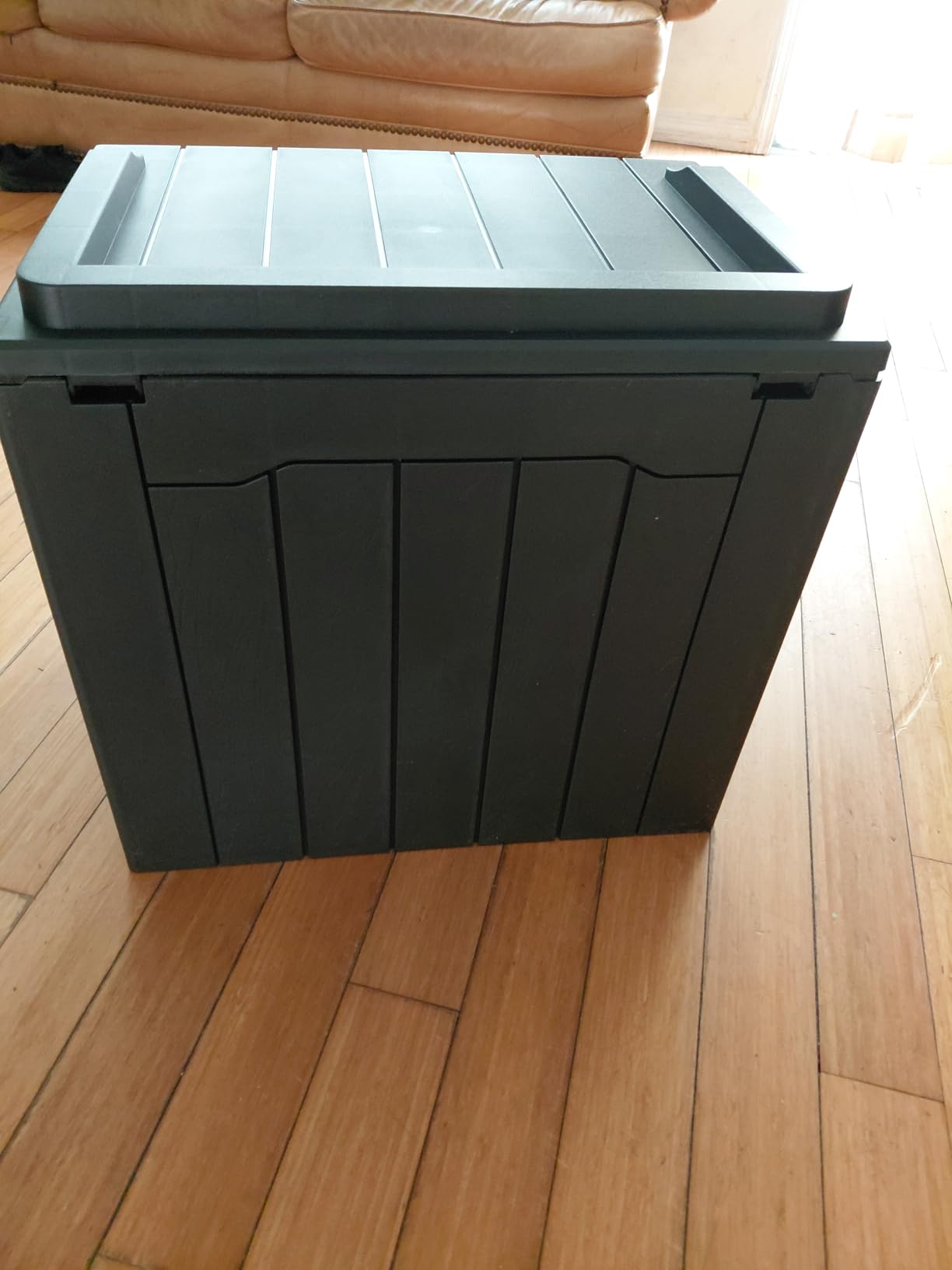 Greesum Outdoor Storage Box 31 Gallon Storage Box with Lid for Patio Furniture, Garden Tools, Pool Supplies, Waterproof and UV Resistant, Lockable, Dark Black customer photo 2
