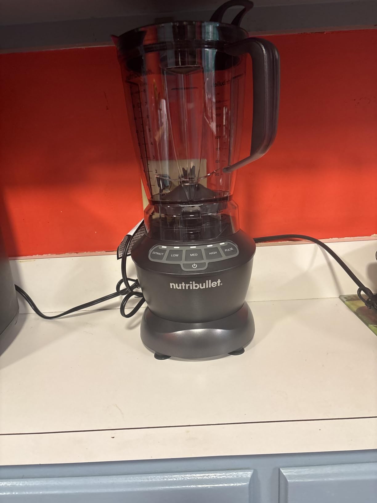 Nutribullet Full-Size Blender Combo, Single-Serve & Large Capacity, 1200W, 64oz Pitcher, 32oz Cup customer photo 2