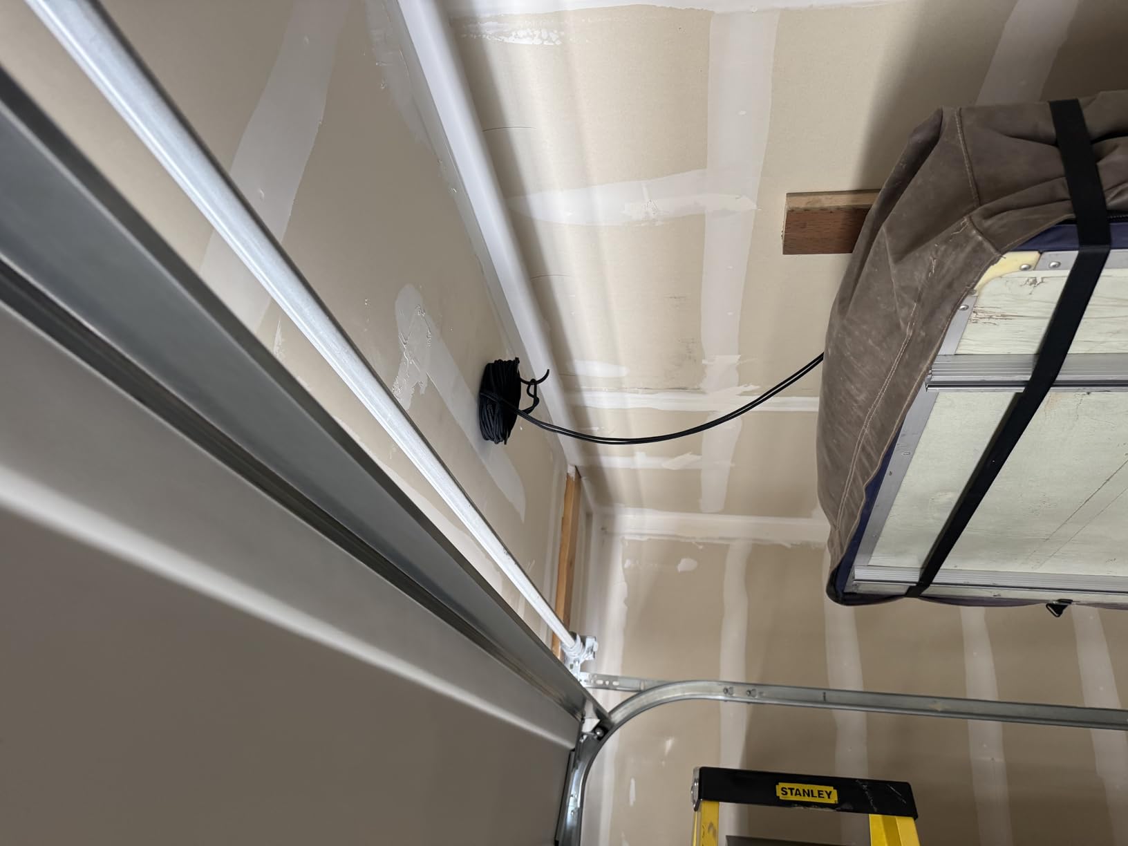 StoreYourBoard Cargo Box Pulley System - Heavy-Duty Garage Hoist Lift for Rooftop Carriers - Garage Storage & Garage Organization Ceiling Hoist with Pulley - Holds 150 lbs - Fits 8-10 ft Ceilings customer photo 1